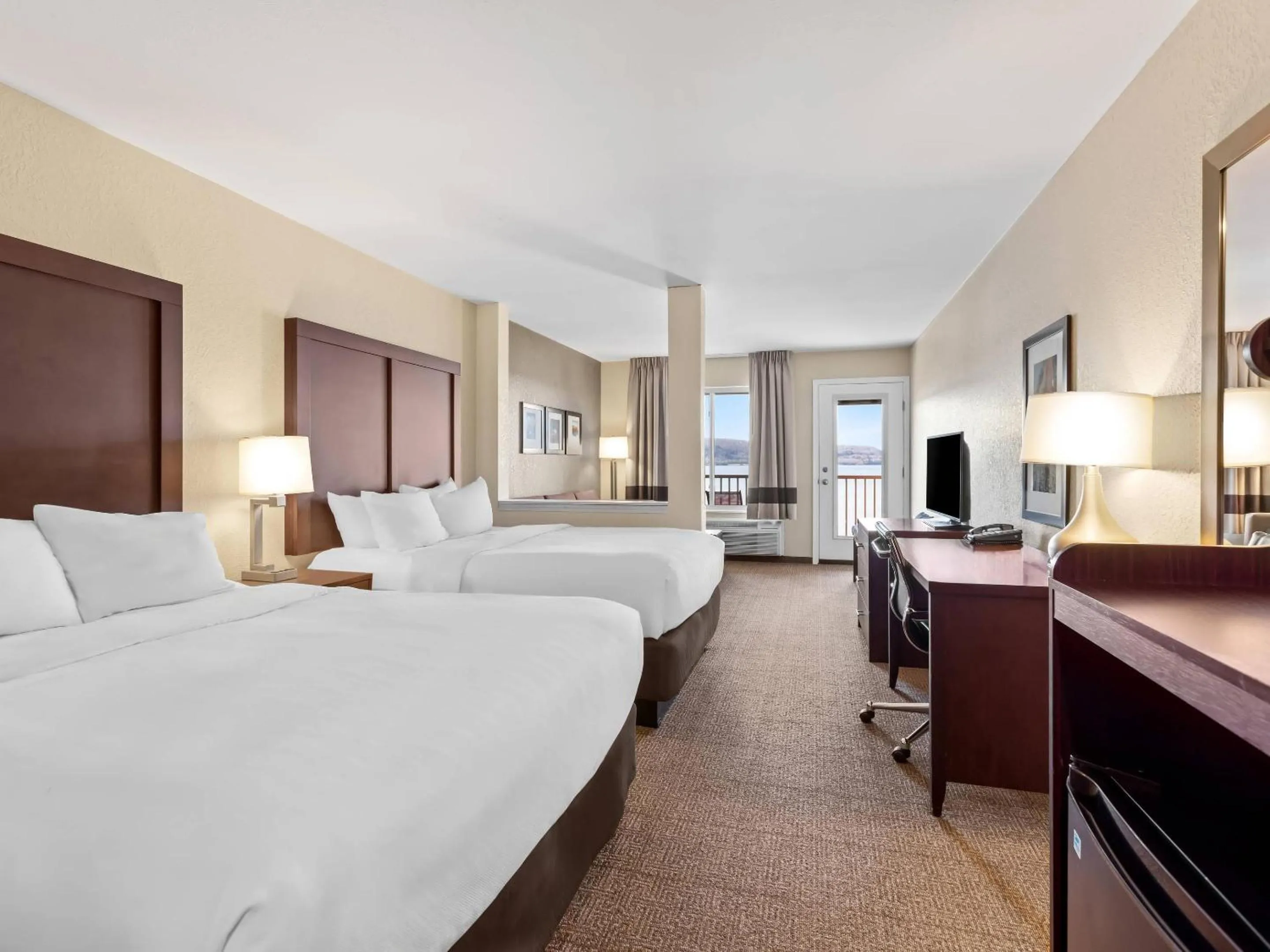 Bedroom, Bed in Comfort Inn & Suites Munising-Lakefront