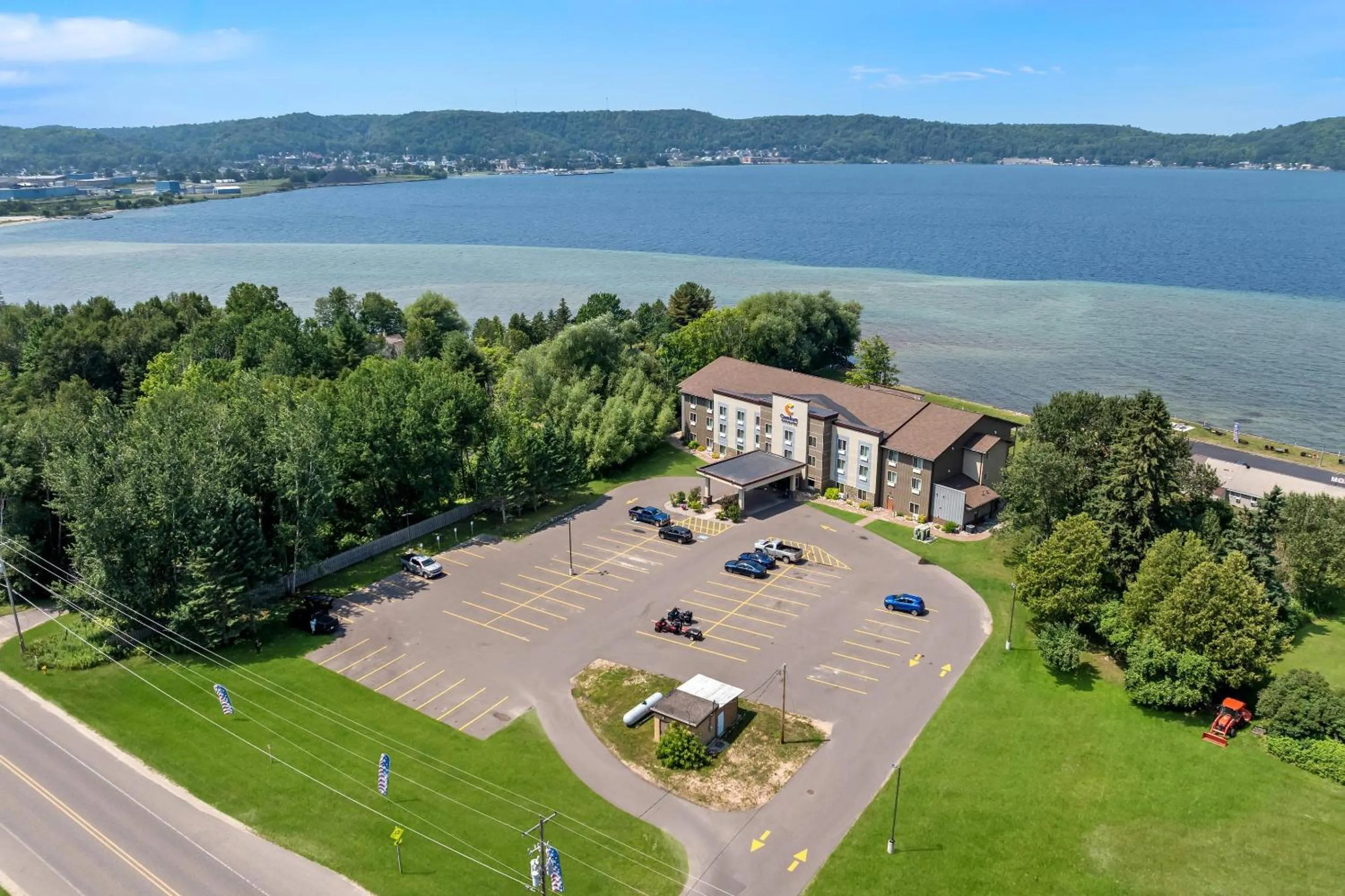 Property building in Comfort Inn & Suites Munising-Lakefront