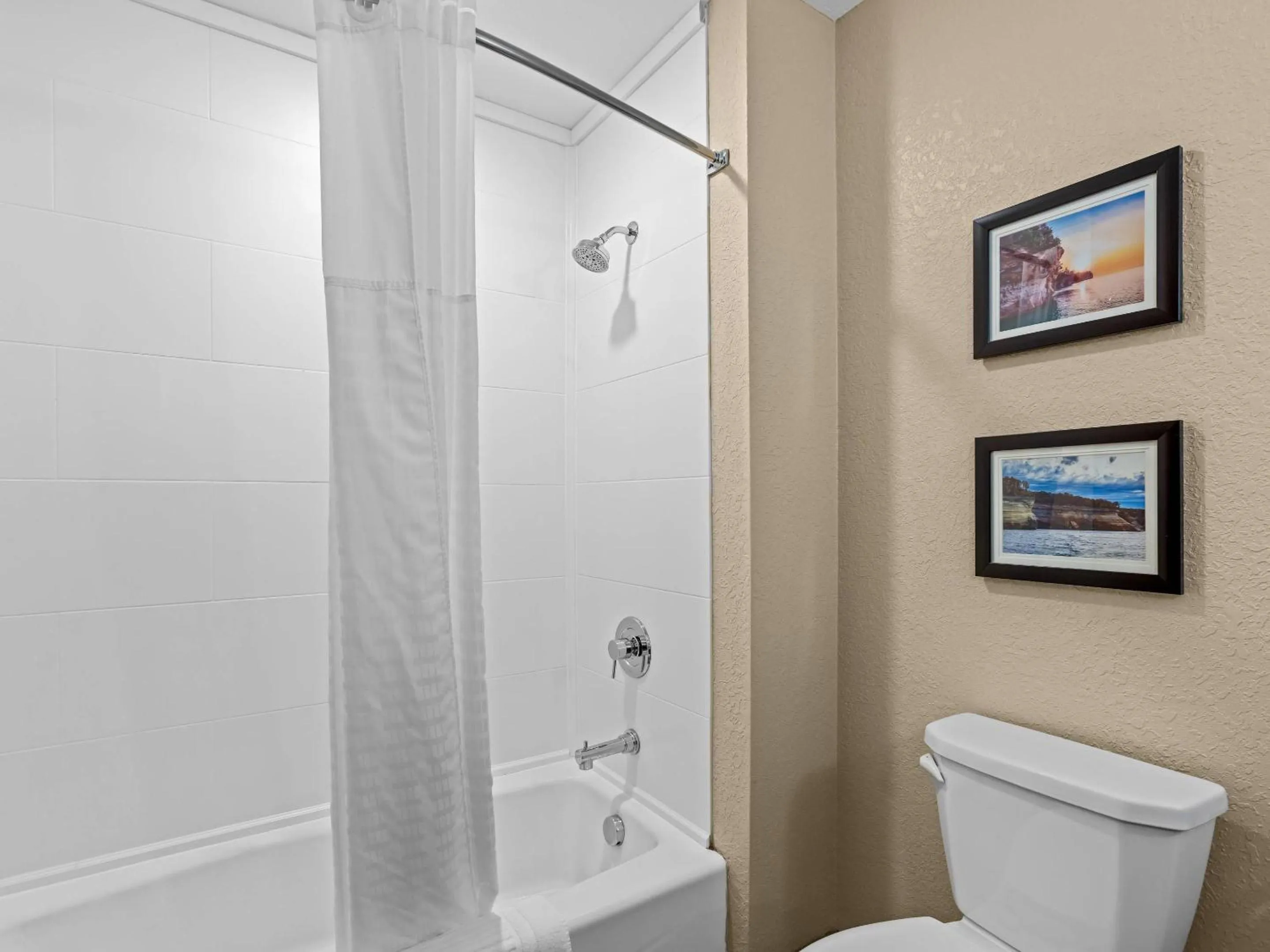 Bedroom in Comfort Inn & Suites Munising-Lakefront