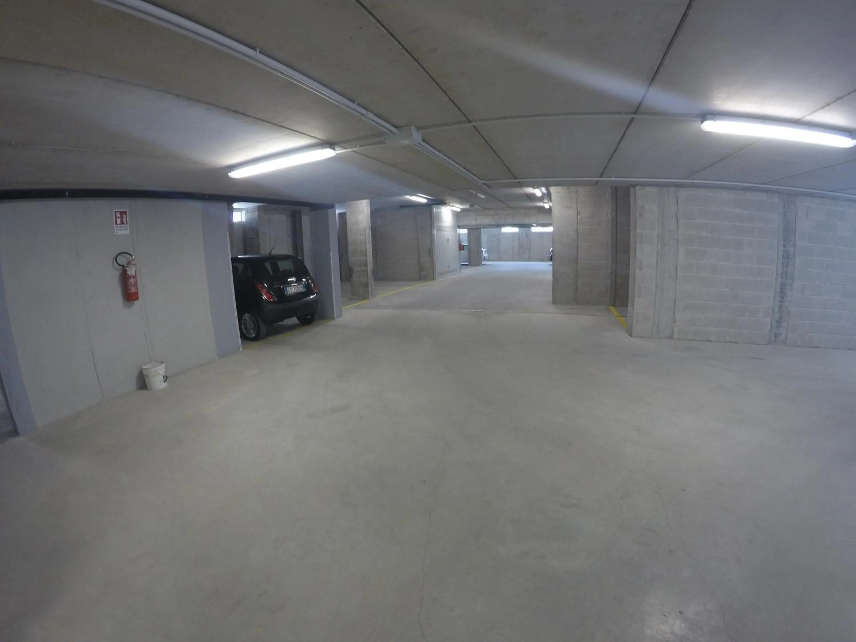 Parking in RESIDENCE CAORLE TRILOCALE CON PISCINA - Agenzia Cocal