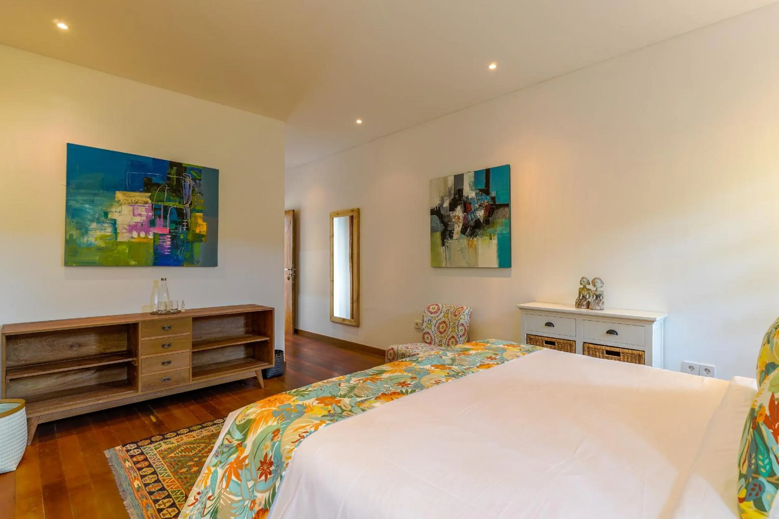 Bed in Paradise Garage Komodo Villa