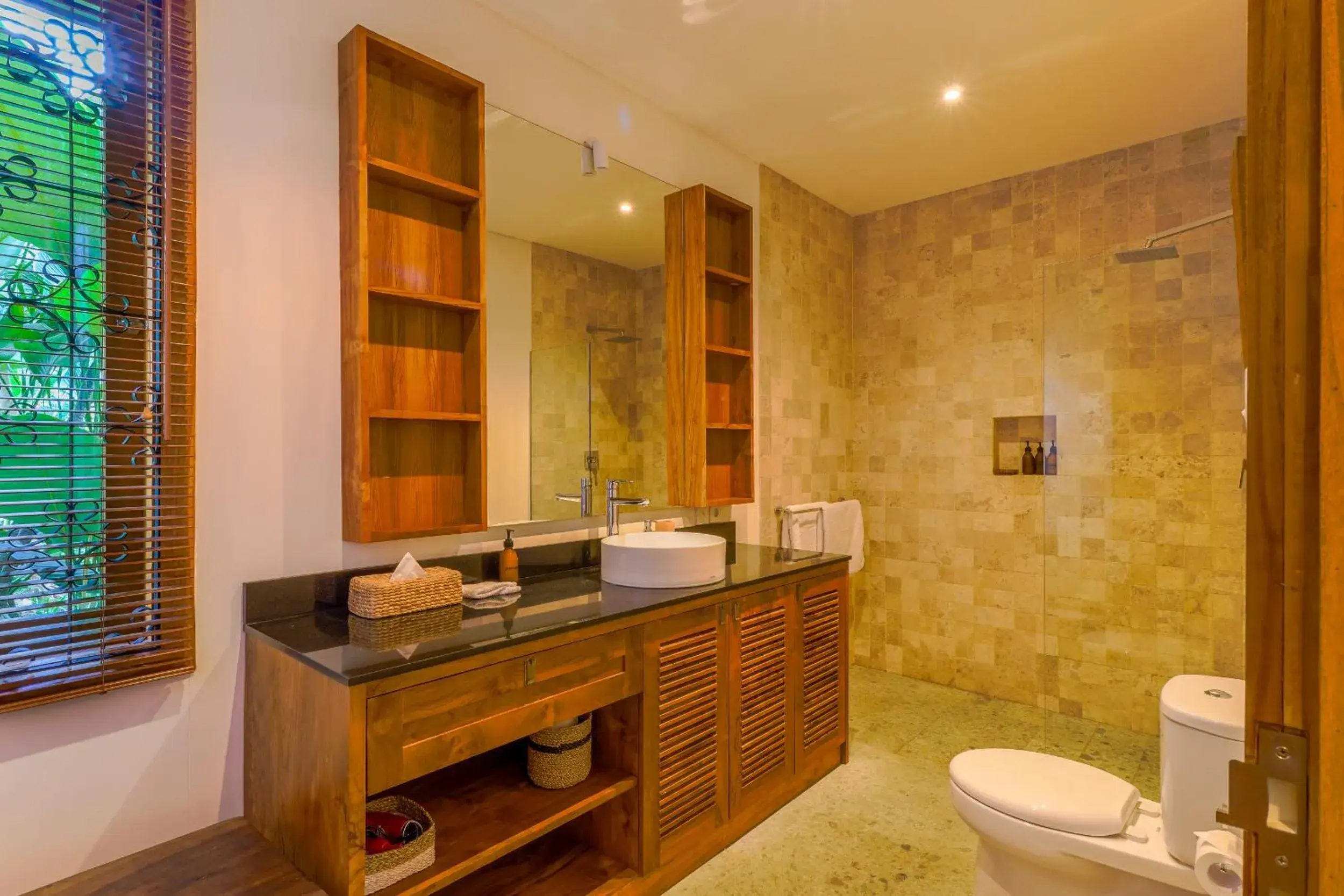 Paradise Garage Komodo Villa Paradise Garage Komodo Villa