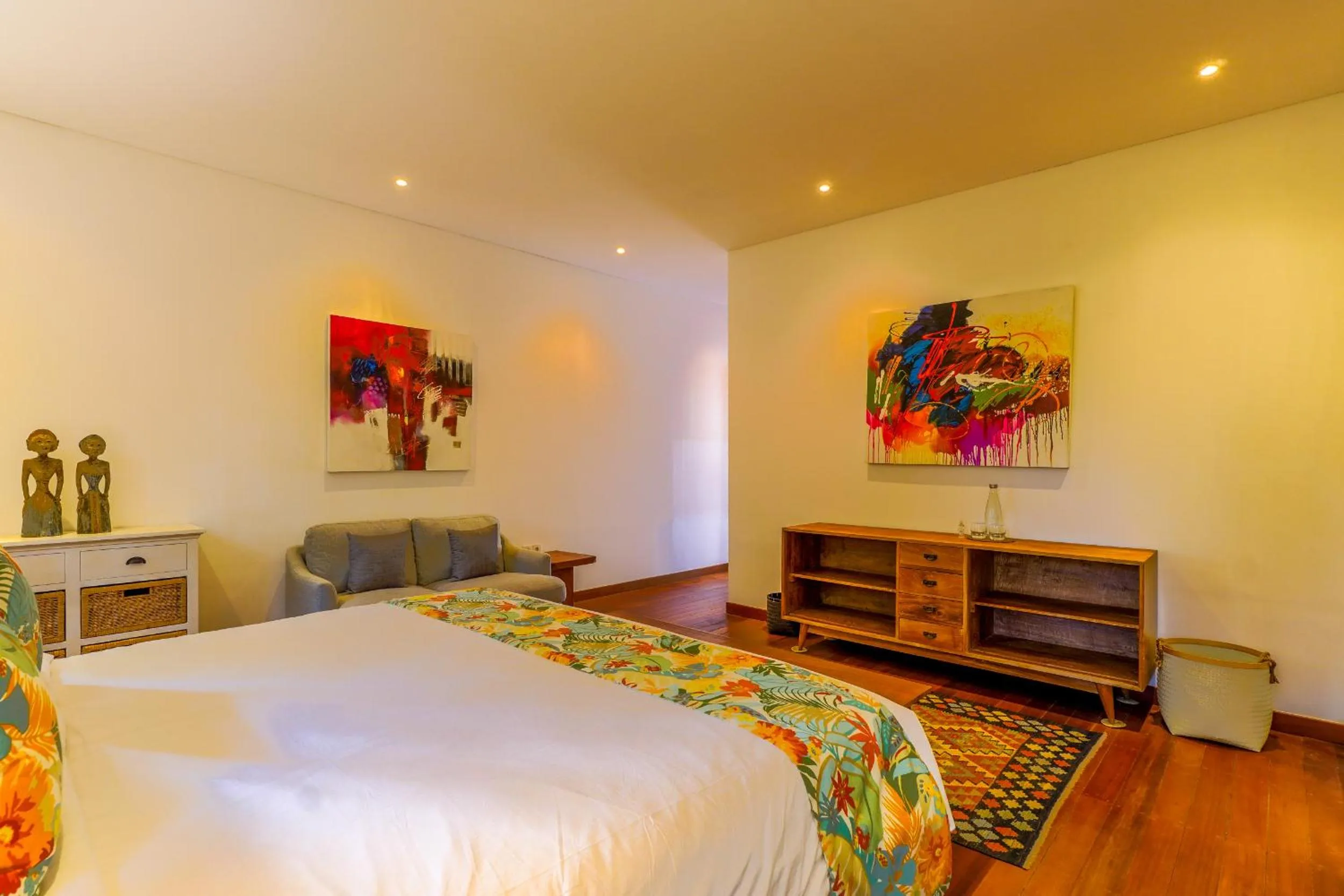 Bed in Paradise Garage Komodo Villa