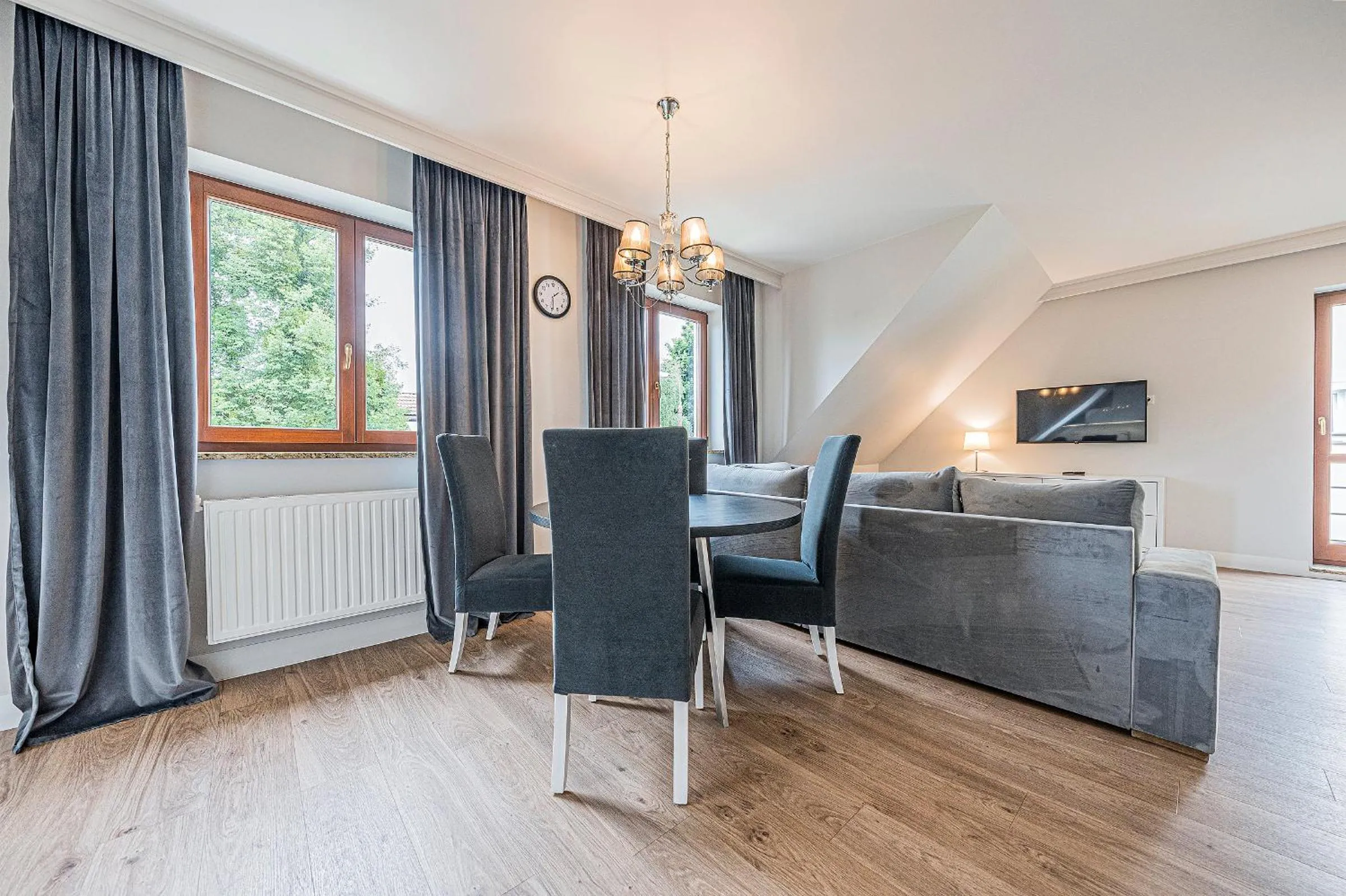 Communal lounge/ TV room in Apartamenty Martini