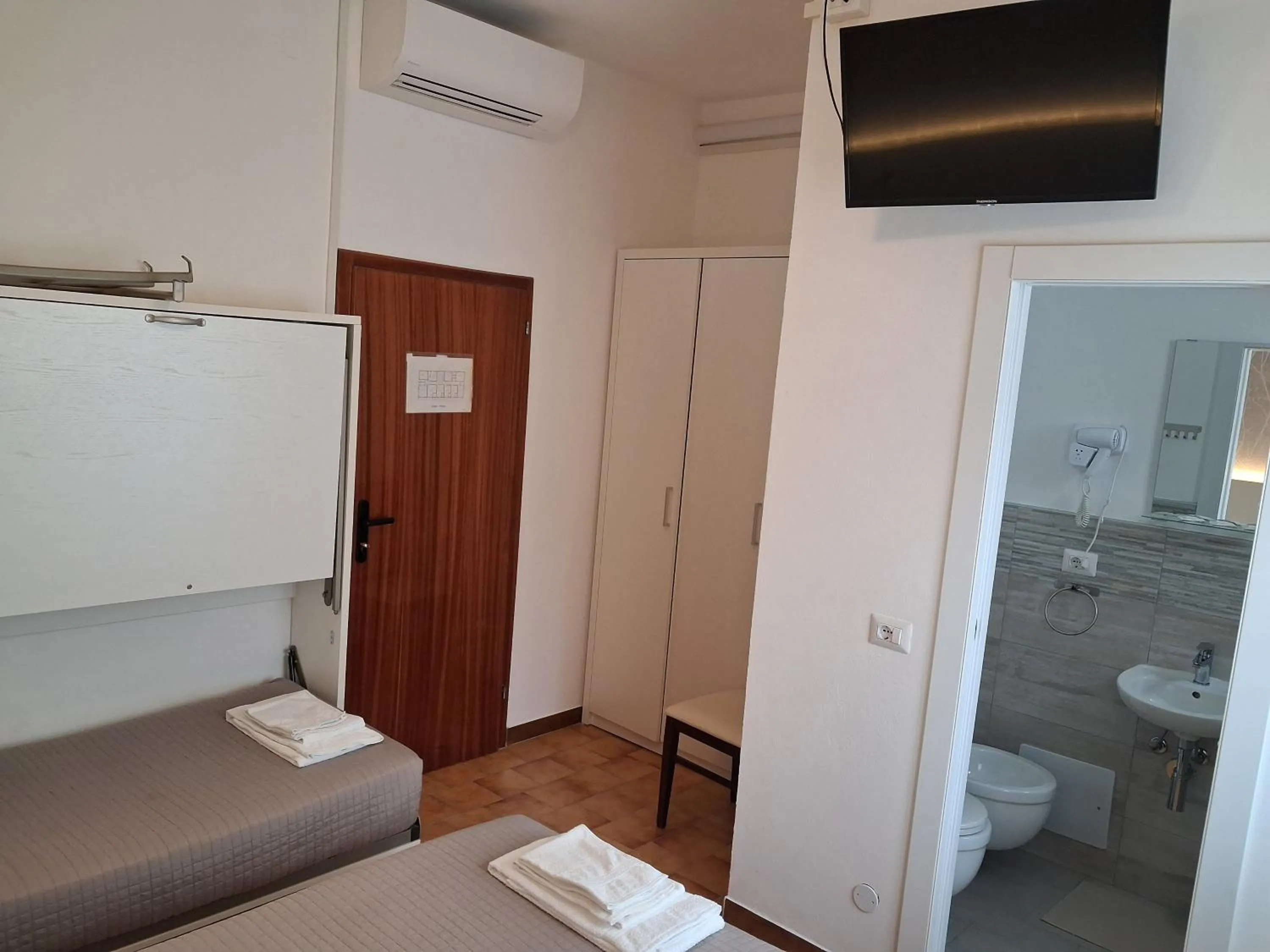 TV and multimedia in Albergo Conca d'Oro