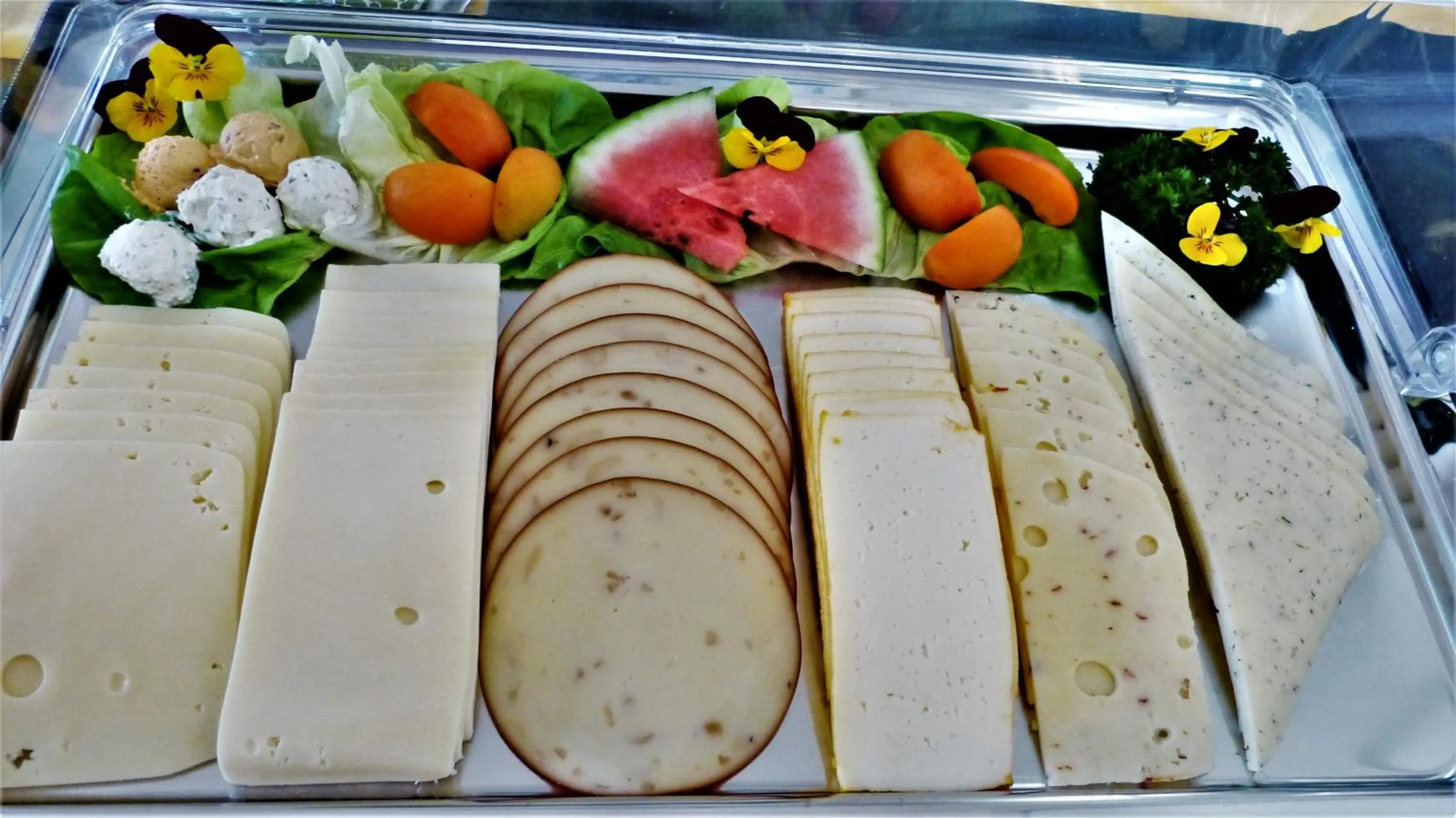 Buffet breakfast in Hotel Am Kurpark