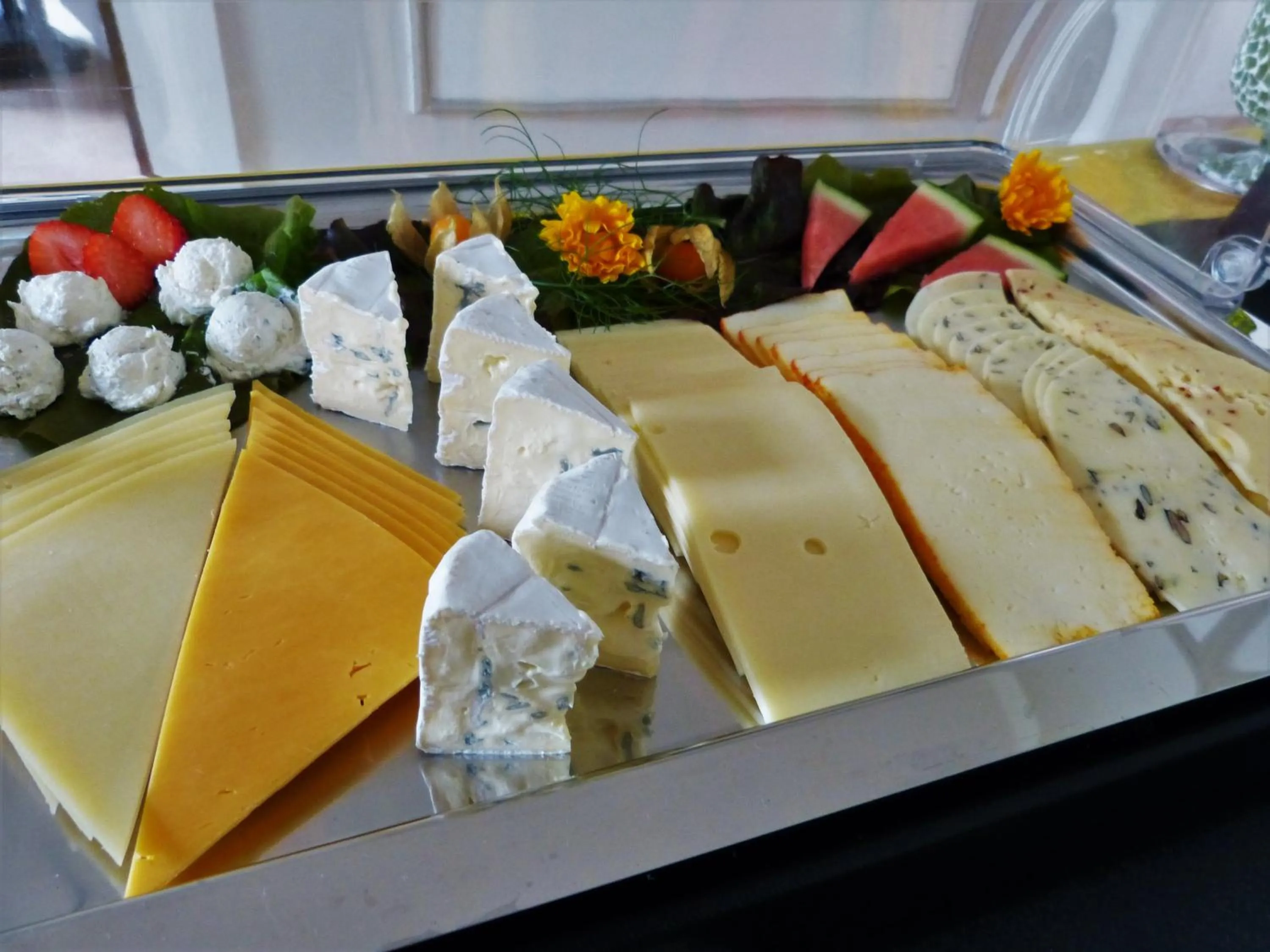 Buffet breakfast in Hotel Am Kurpark