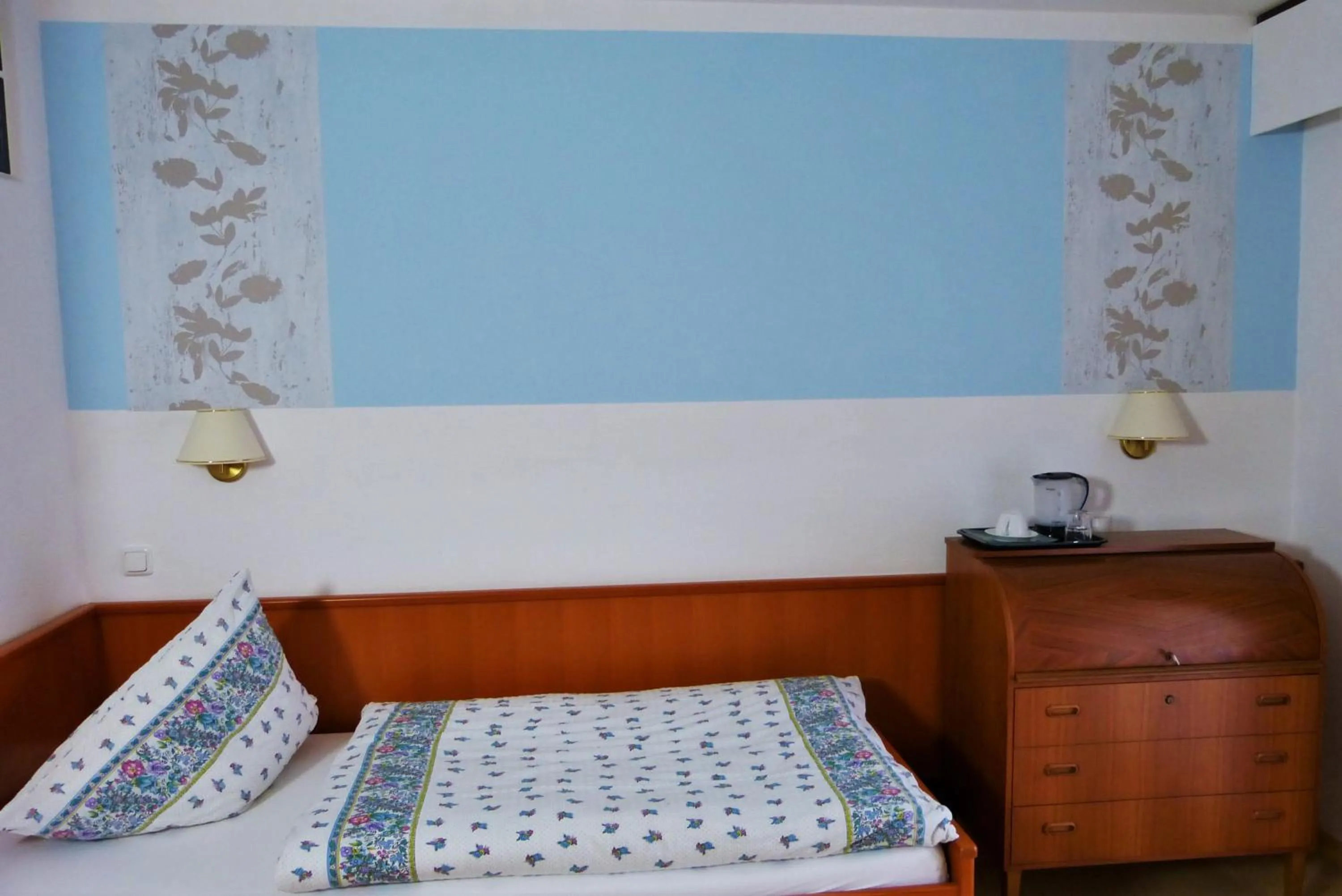 Photo of the whole room, Bed in Hotel Am Kurpark