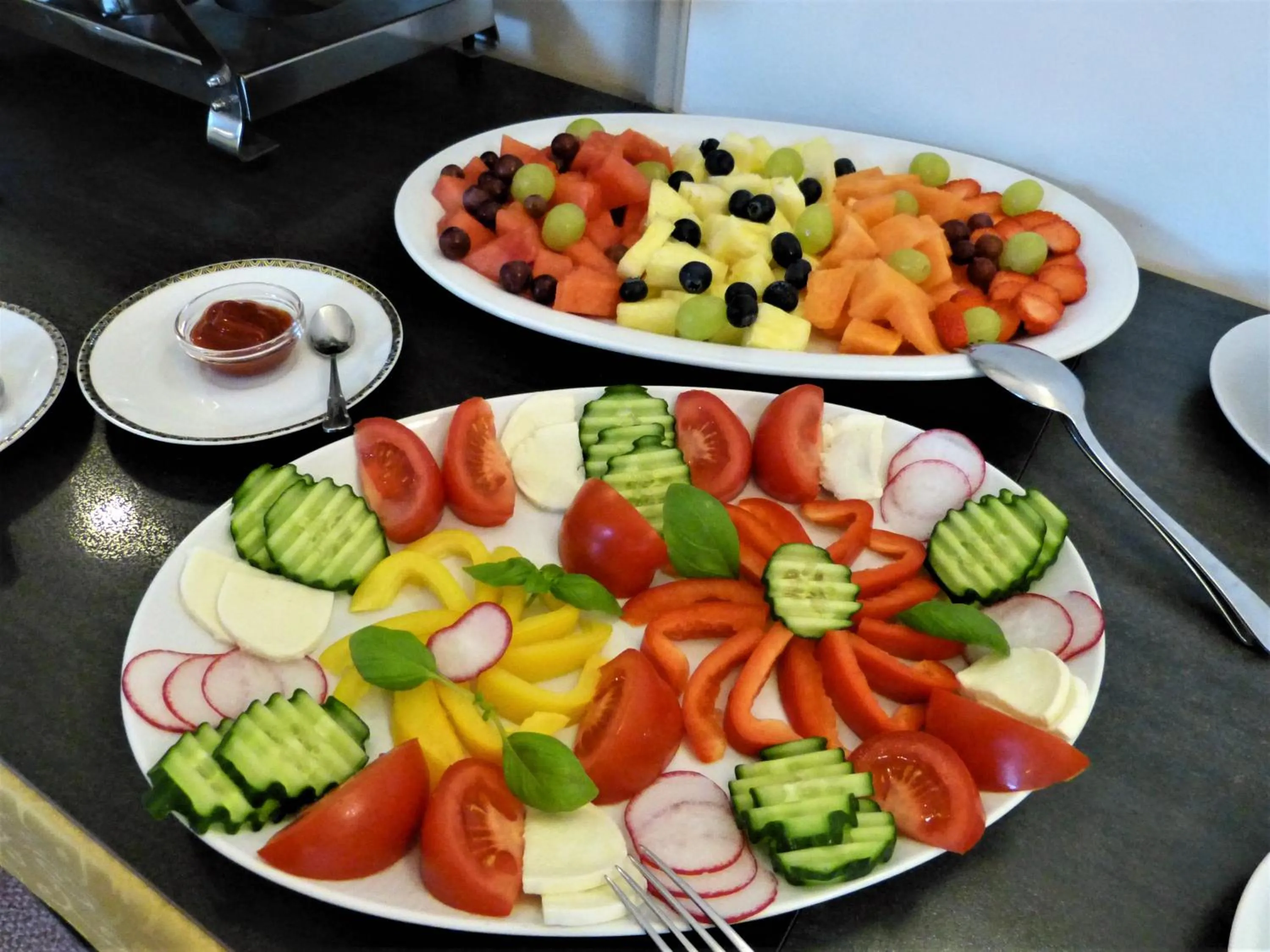 Buffet breakfast in Hotel Am Kurpark