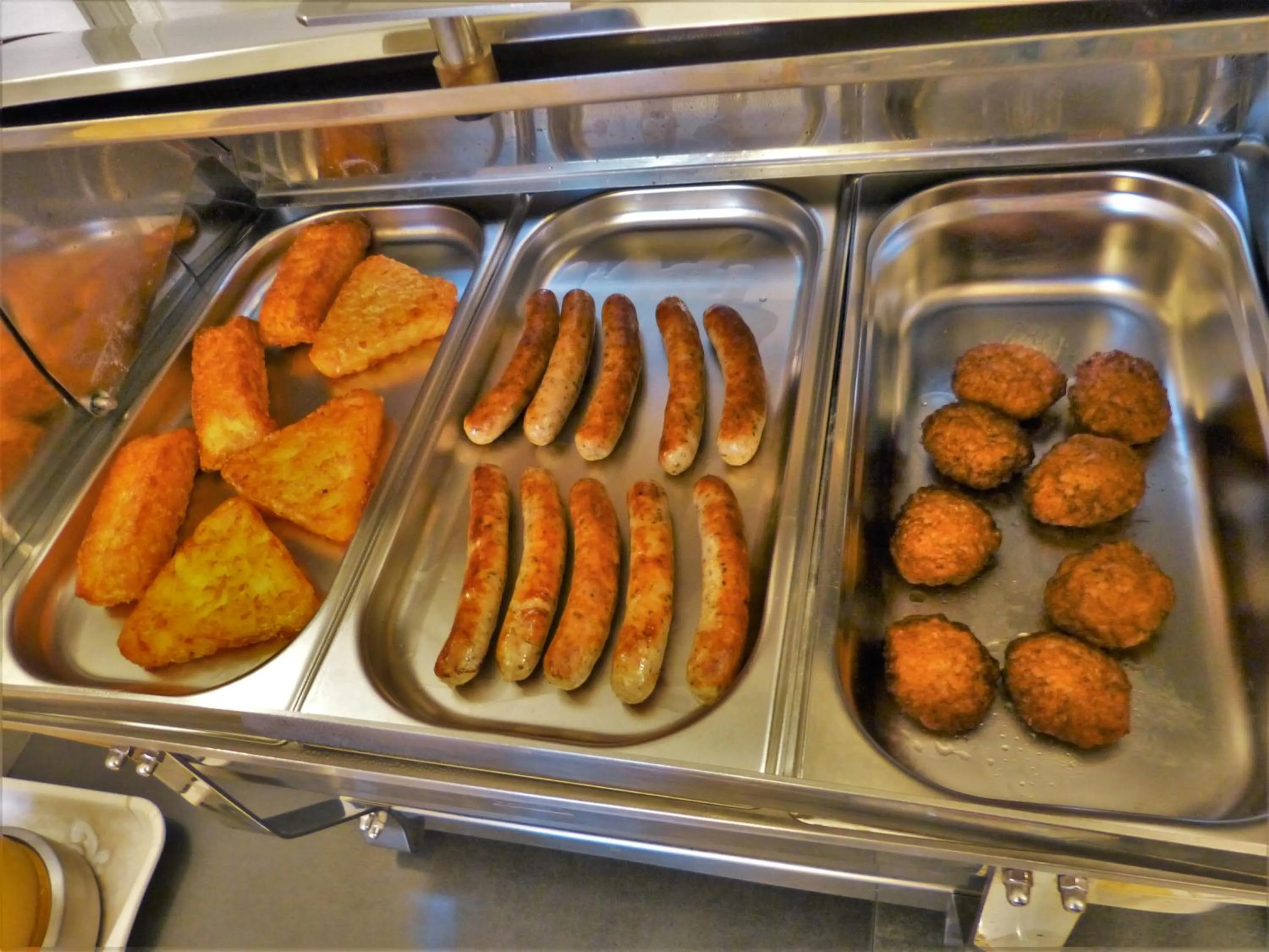 Buffet breakfast in Hotel Am Kurpark