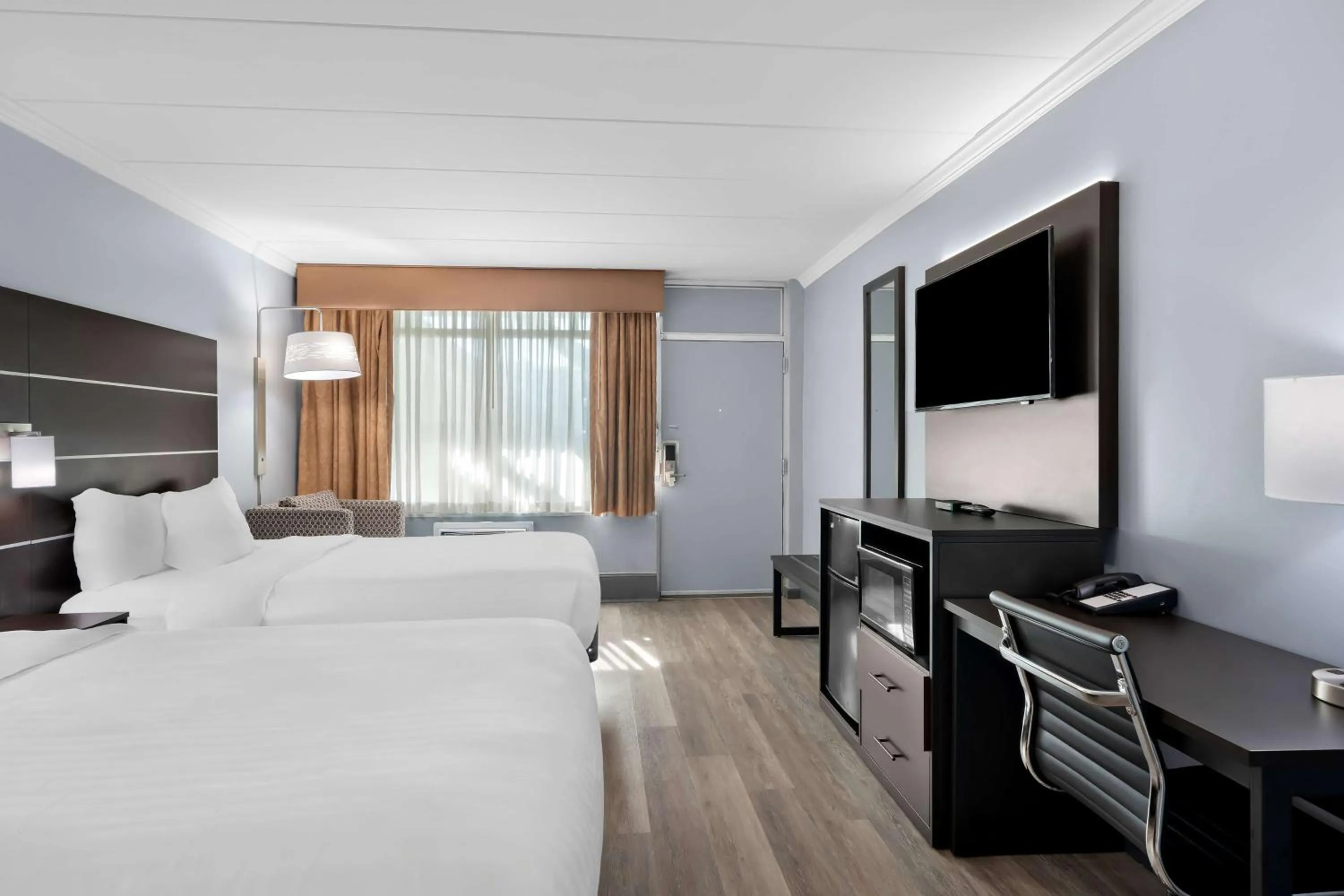 Bedroom, Bed in Brandywine Valley Inn SureStay Plus by Best Western