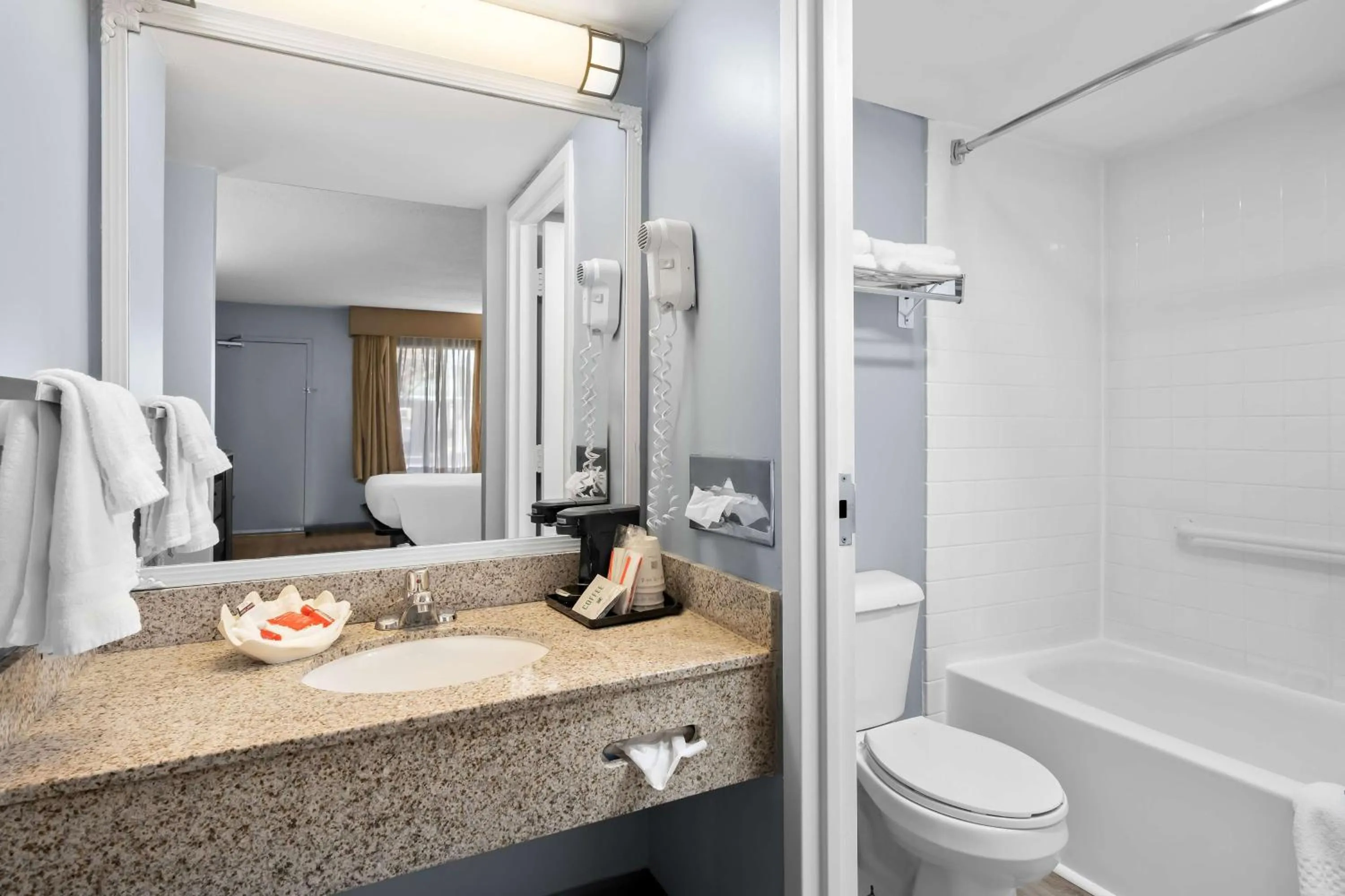 Bathroom in Brandywine Valley Inn SureStay Plus by Best Western