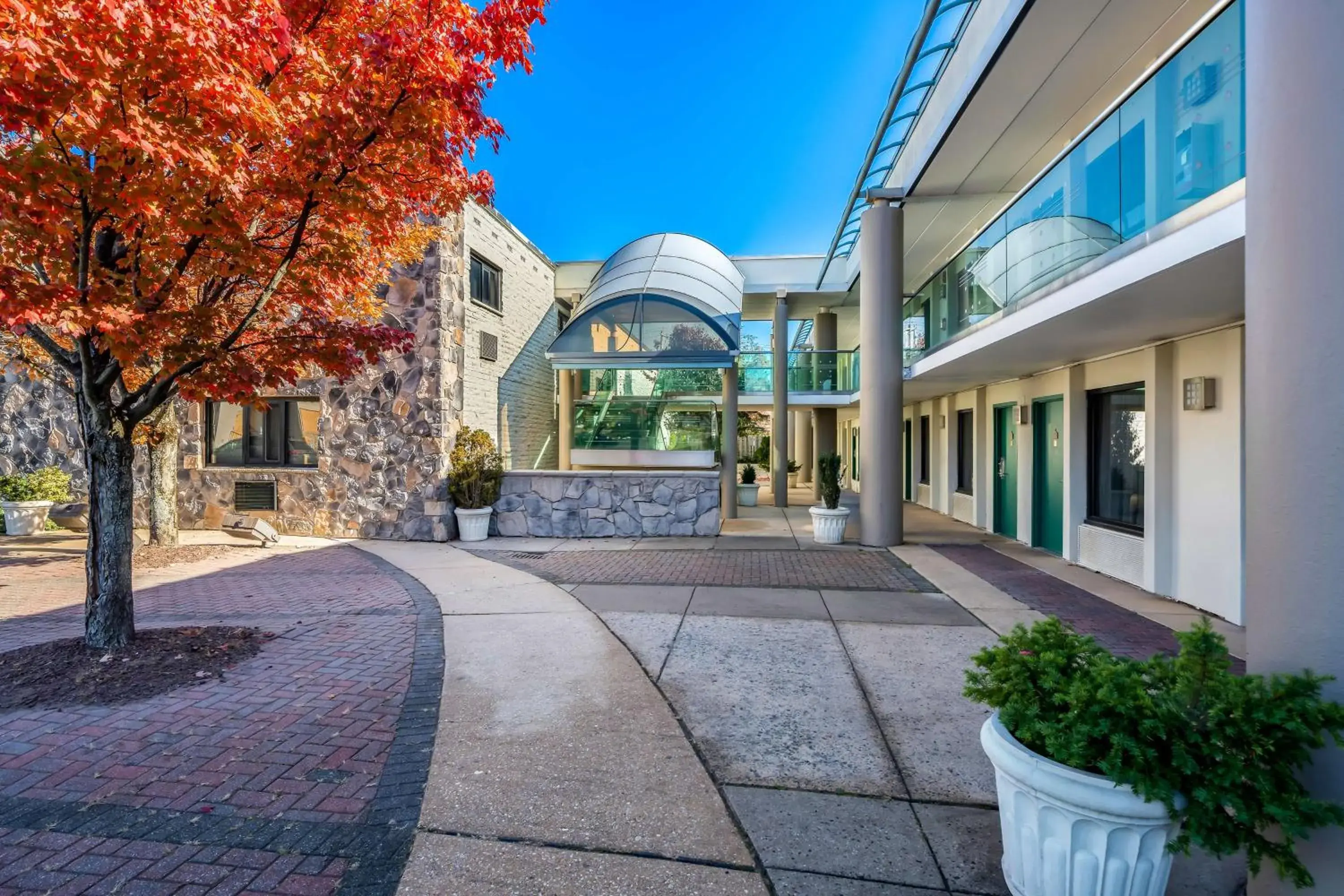 Property building in Brandywine Valley Inn SureStay Plus by Best Western Property building in Brandywine Valley Inn SureStay Plus by Best Western