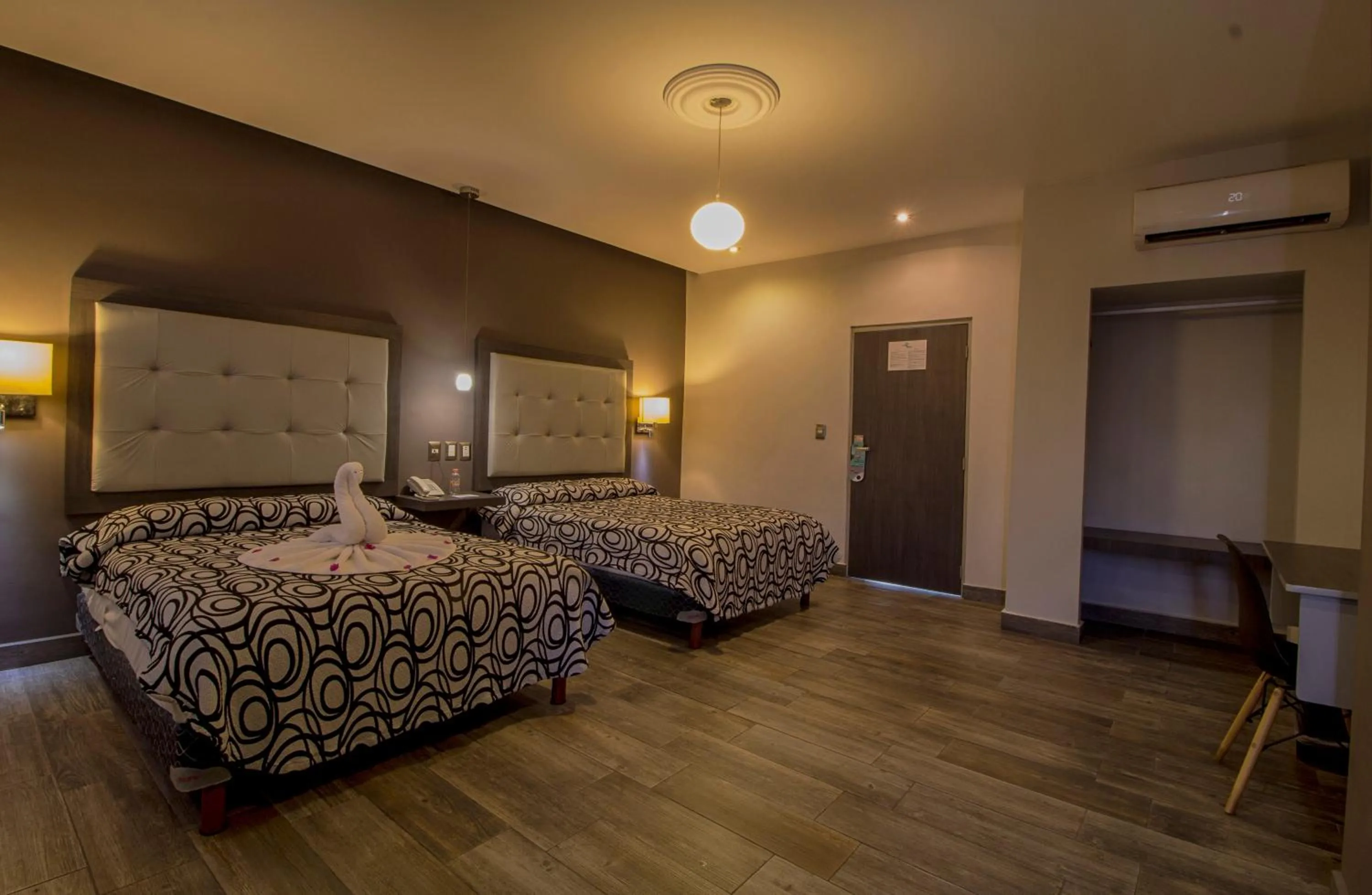 Bed in Hotel Flamingo Merida