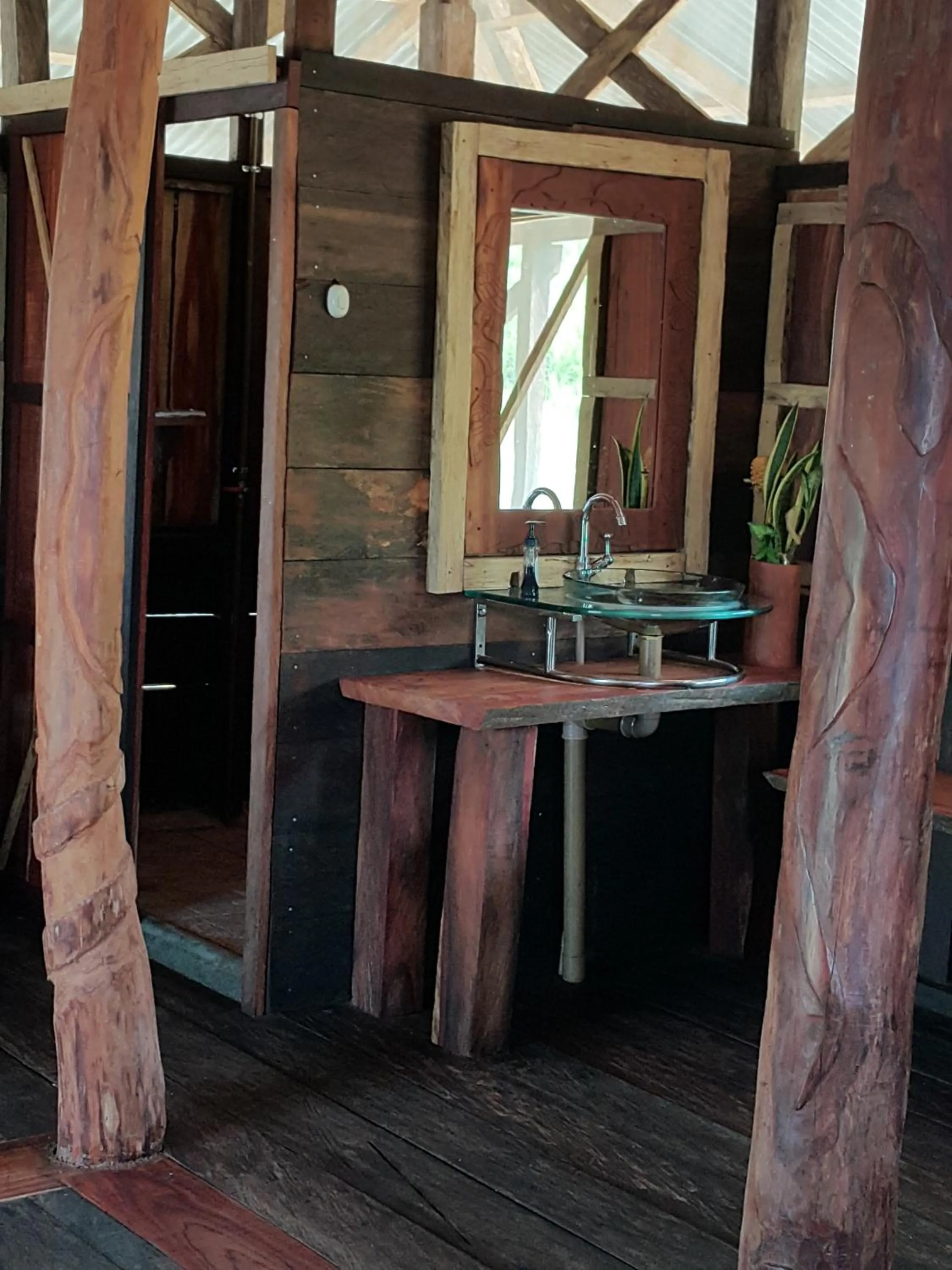 Bathroom in Cabaña Flotante Kurupira