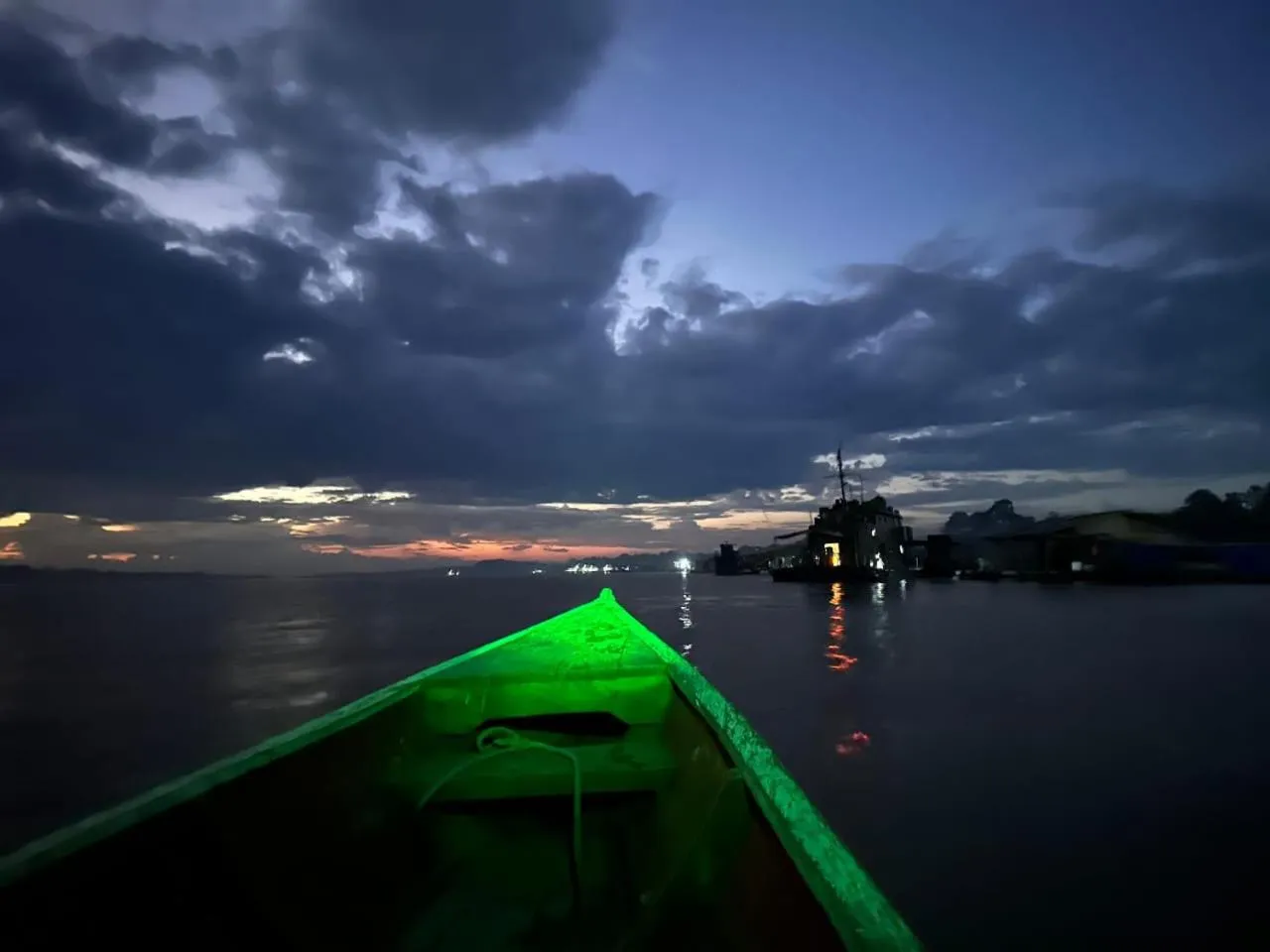 Property building in Cabaña Flotante Kurupira