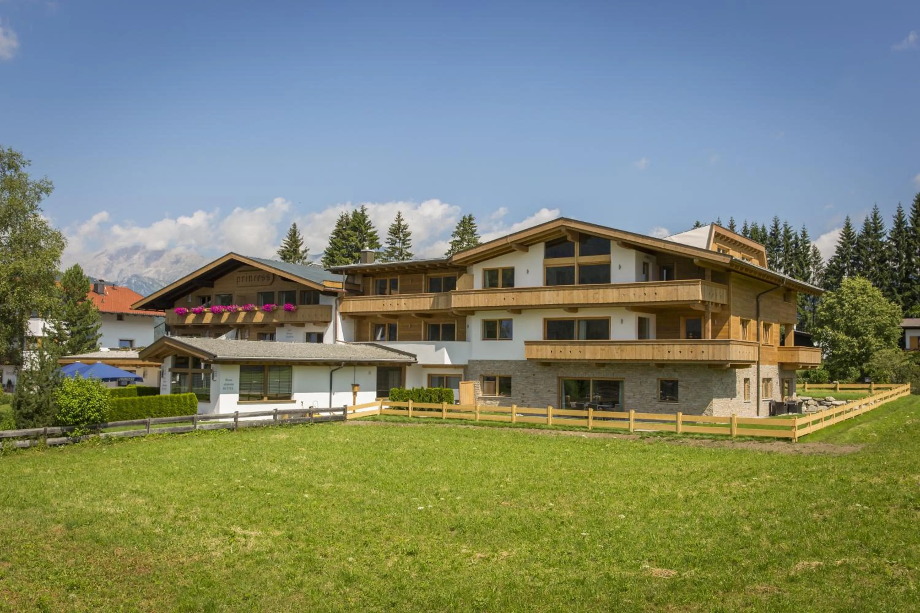 Property building in Princess Bergfrieden