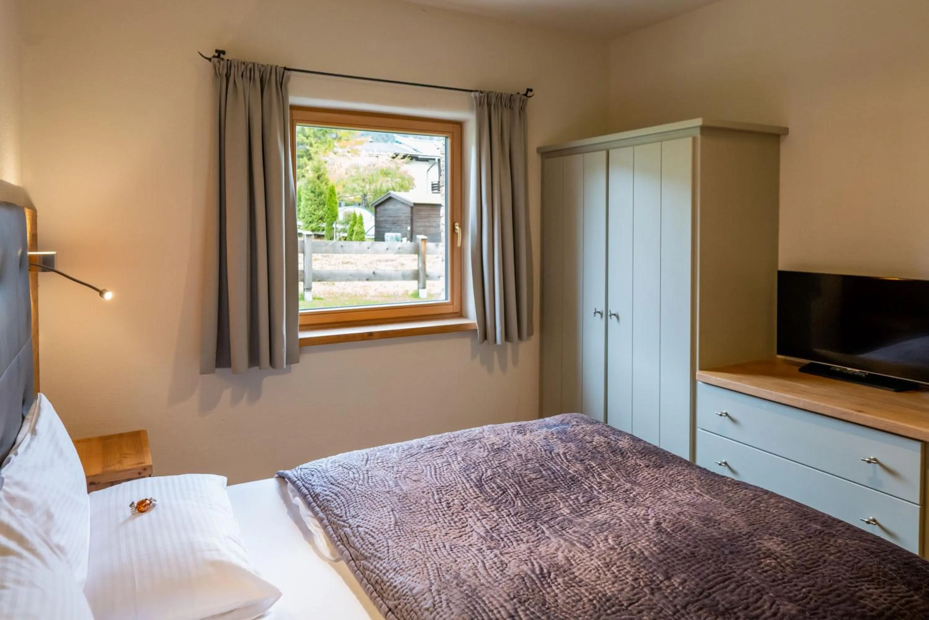 Photo of the whole room, Bed in Princess Bergfrieden