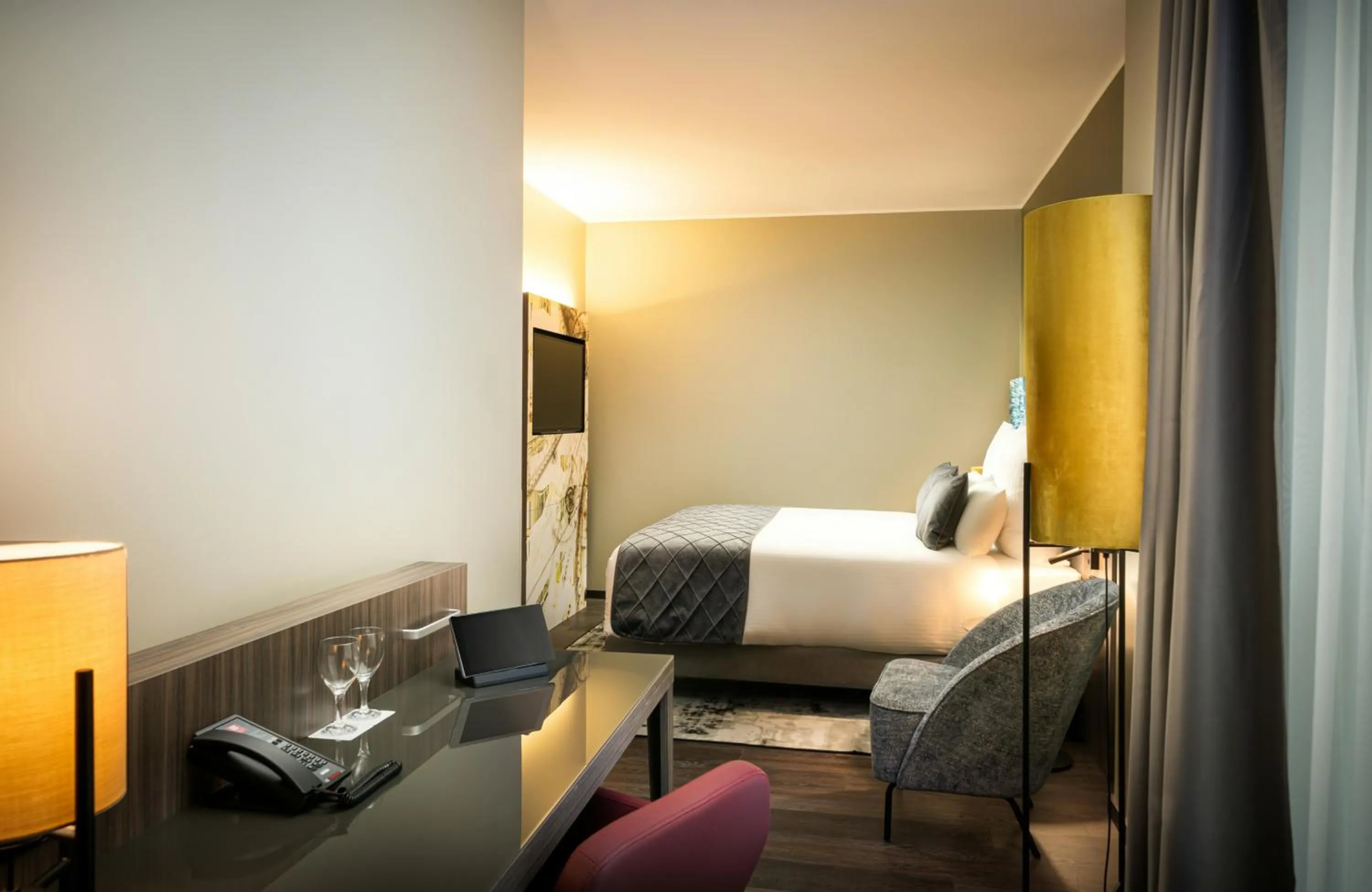 Photo of the whole room, Bed in Leonardo Hotel Eschborn Frankfurt