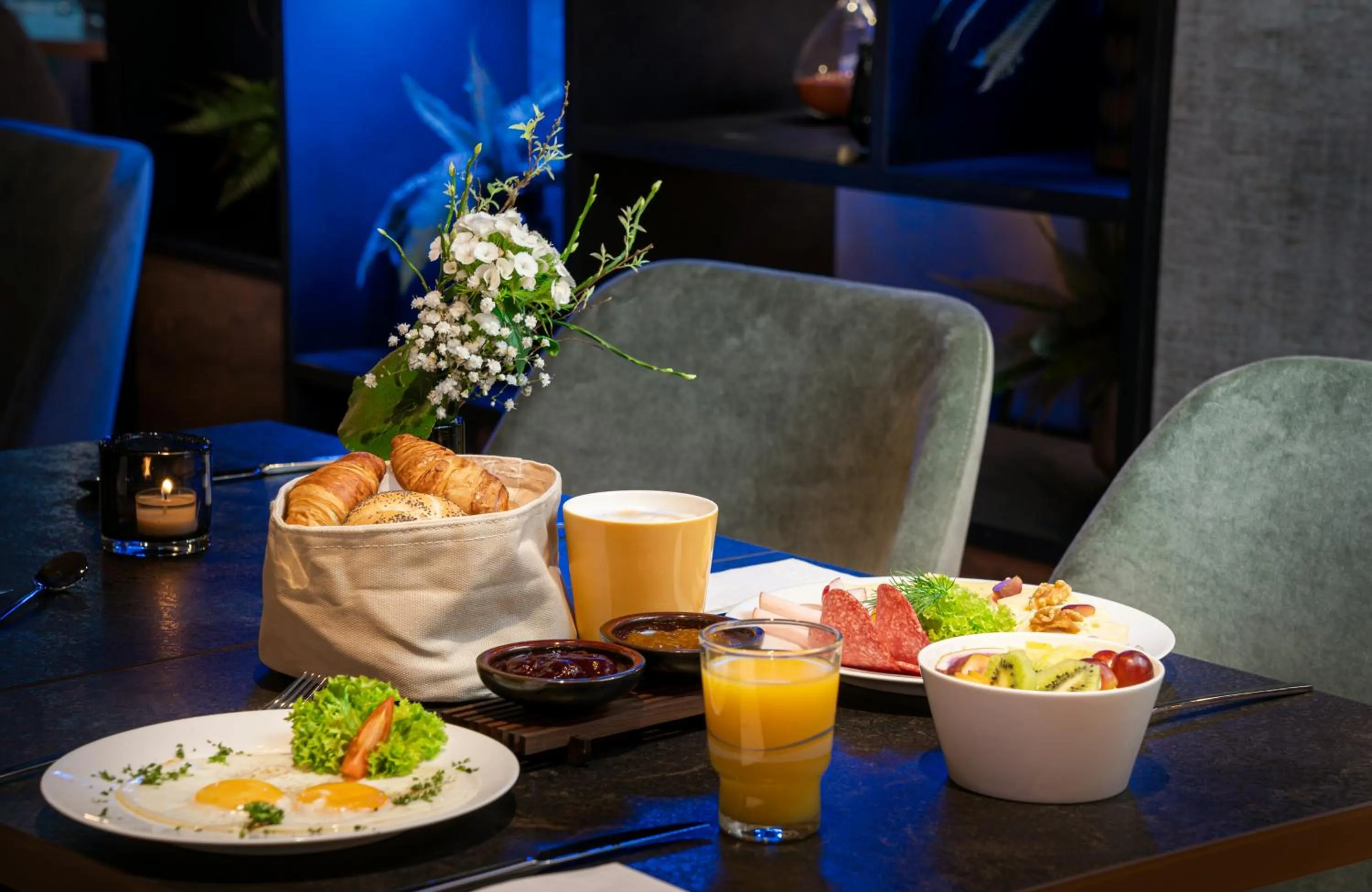 Breakfast in Leonardo Hotel Eschborn Frankfurt