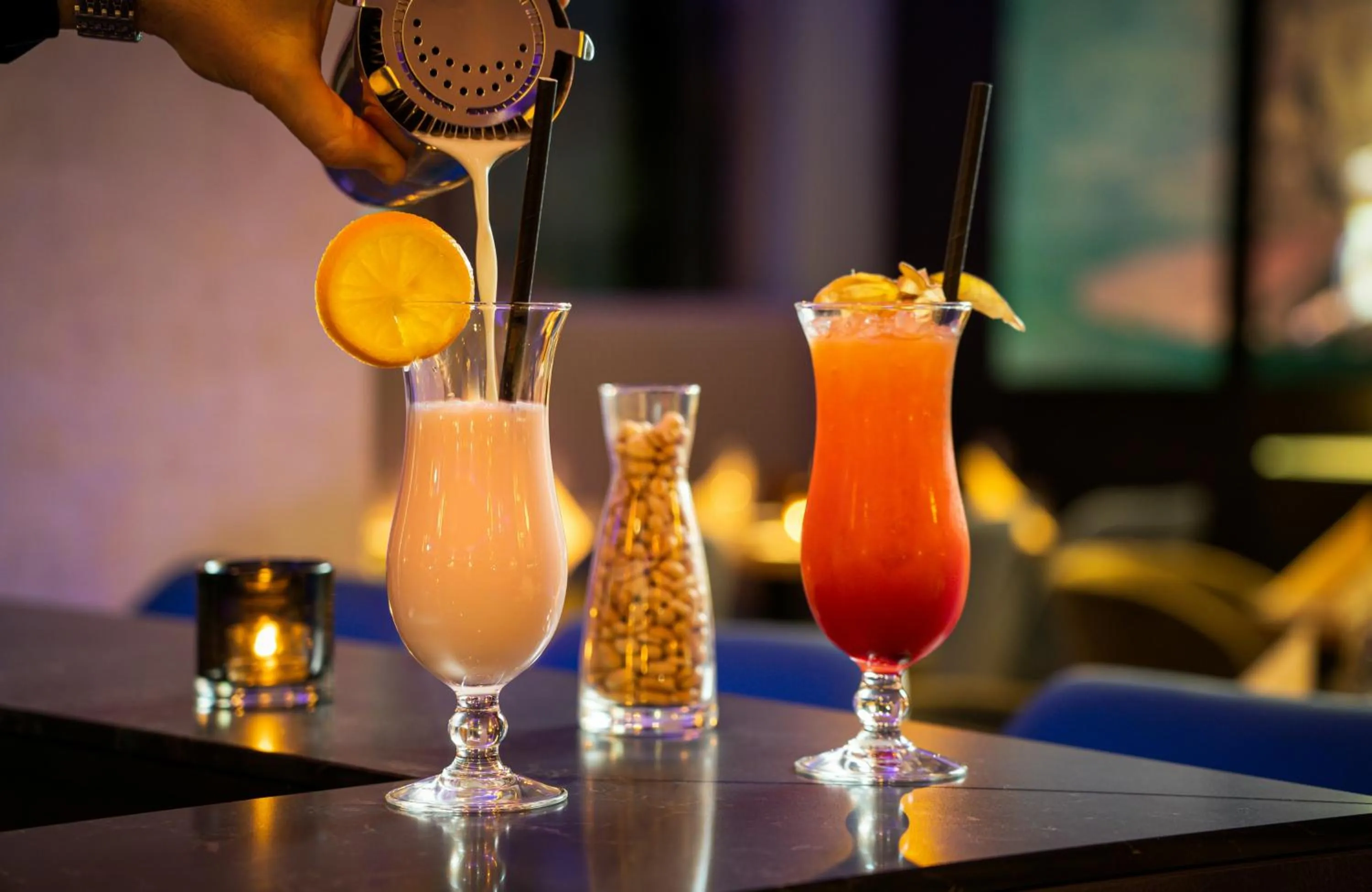 Lounge or bar in Leonardo Hotel Eschborn Frankfurt