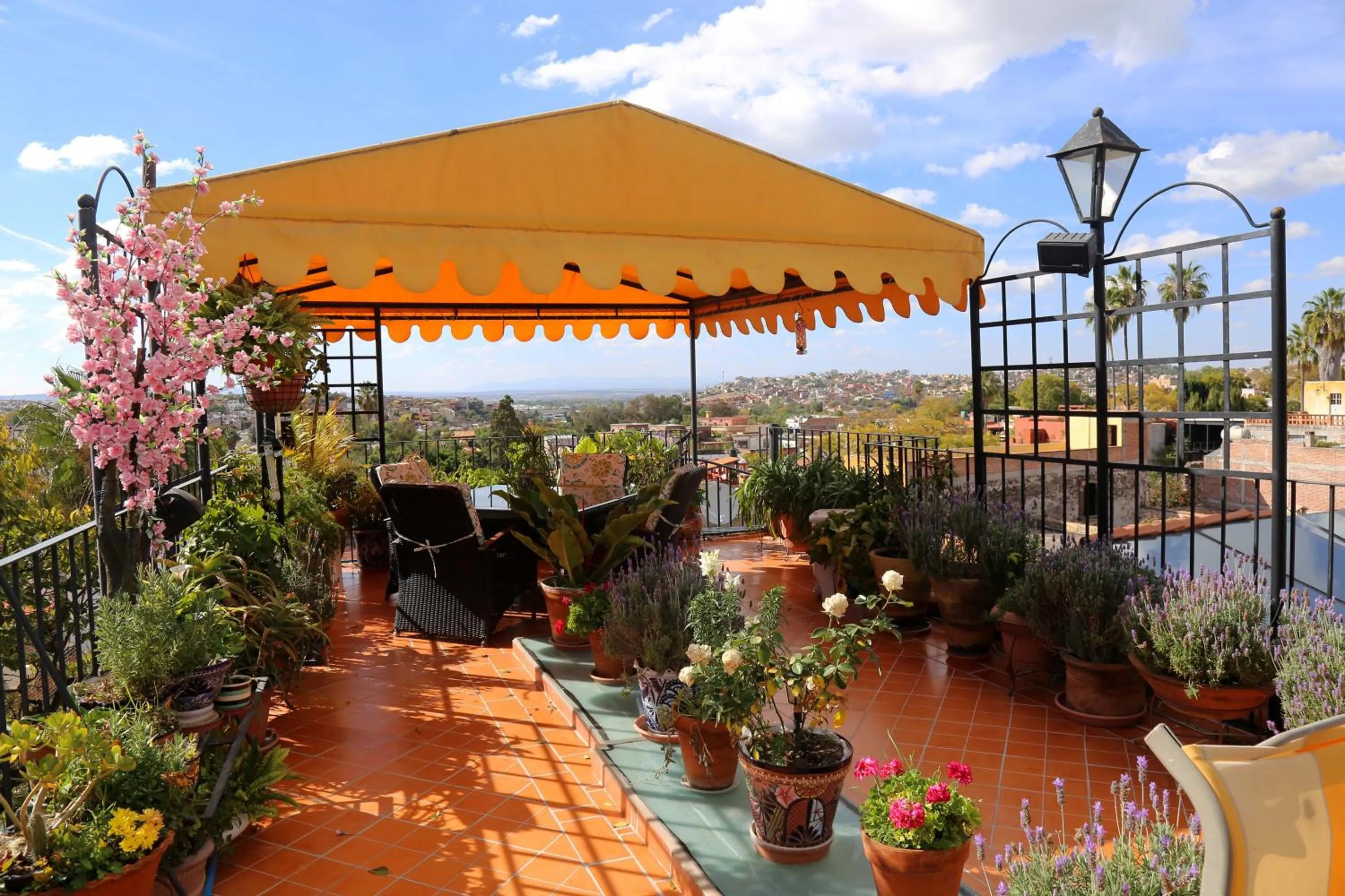 Balcony/Terrace in Casa Maricela B&B