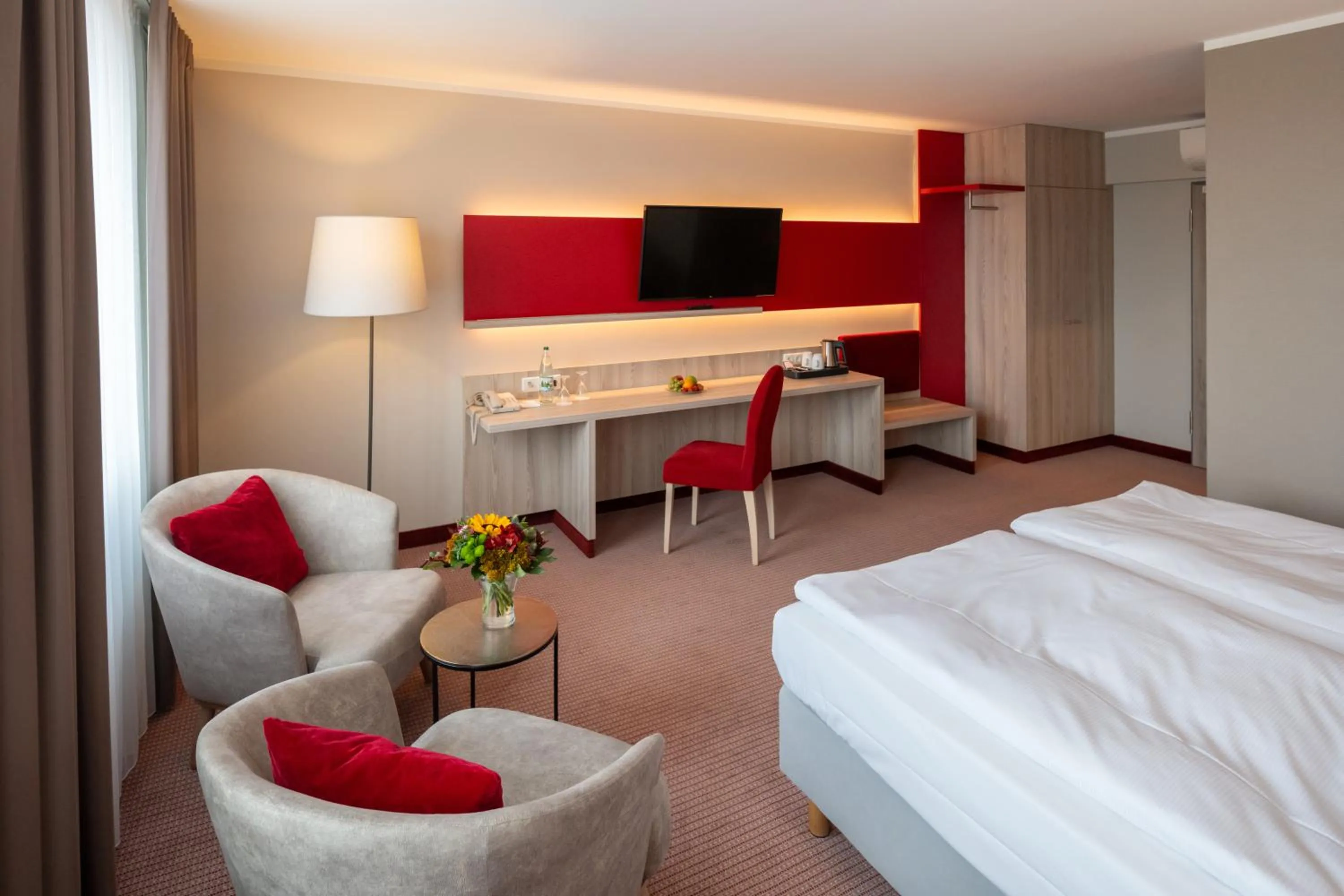 Seating area, Bed in Best Western Erfurt-Apfelstädt