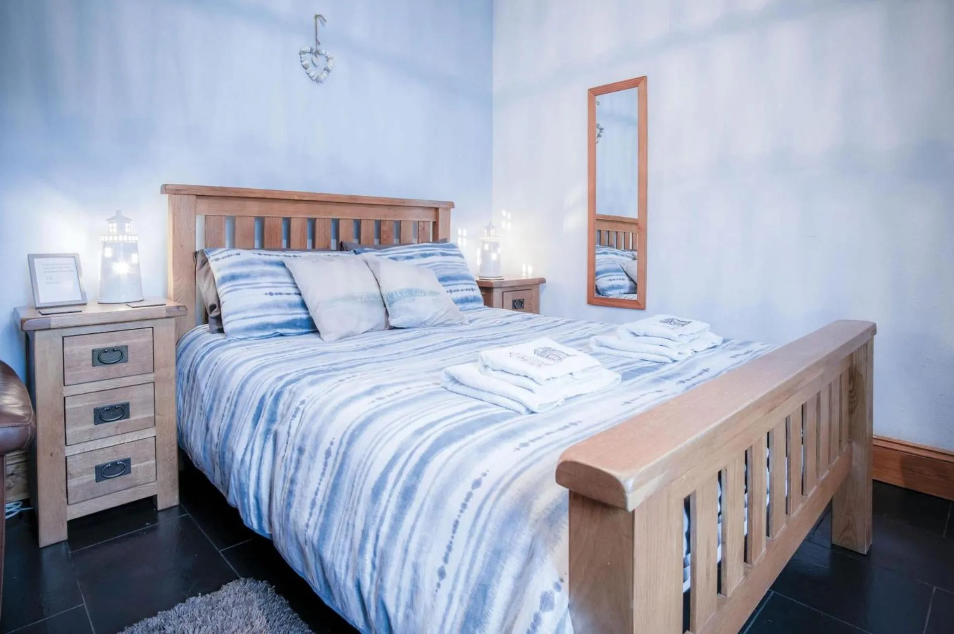 Floor plan, Bed in Primrose - 1 Bedroom Cottage - Llanteg