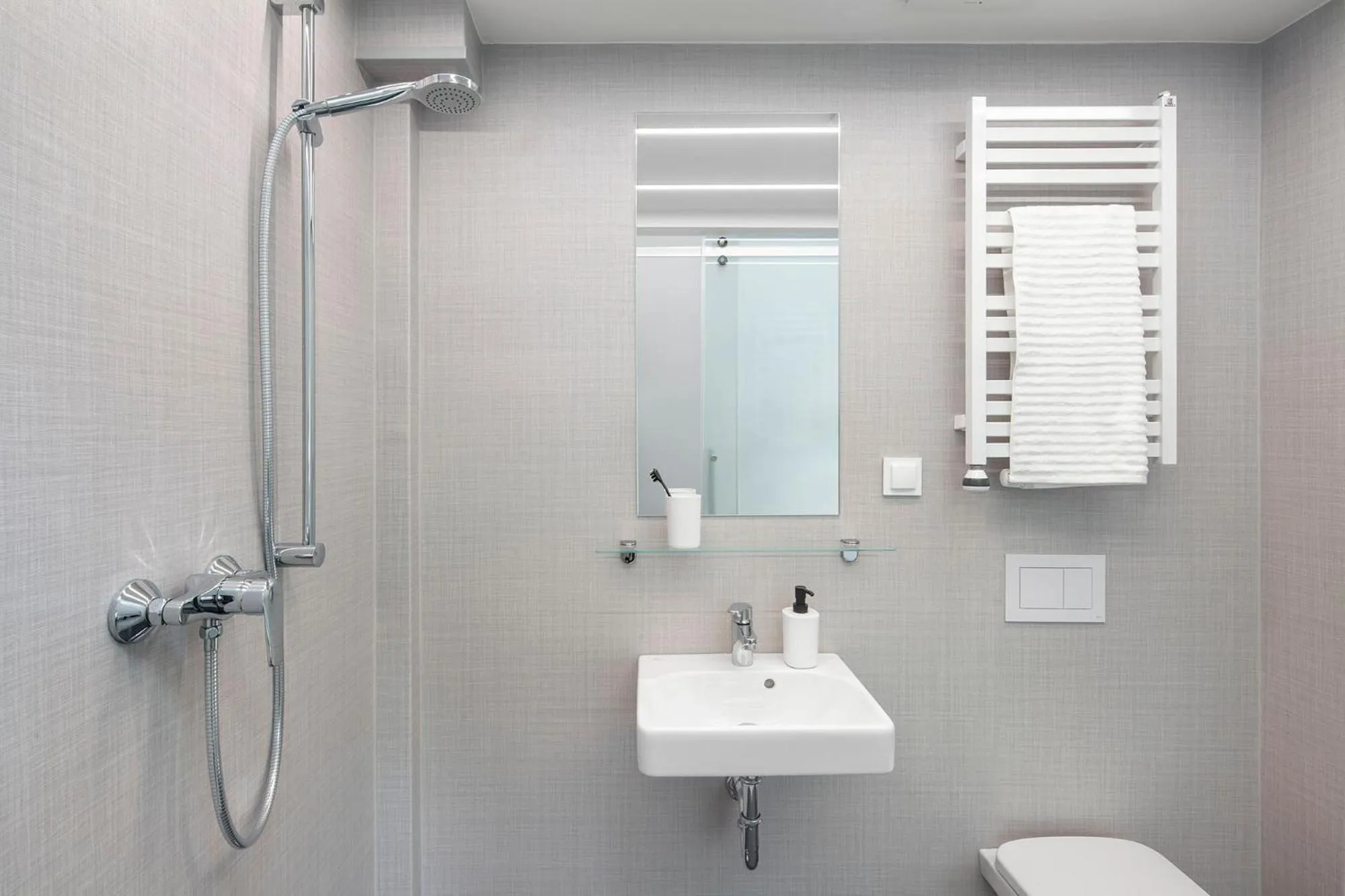 Bathroom in Lofty Kampus Garnizon