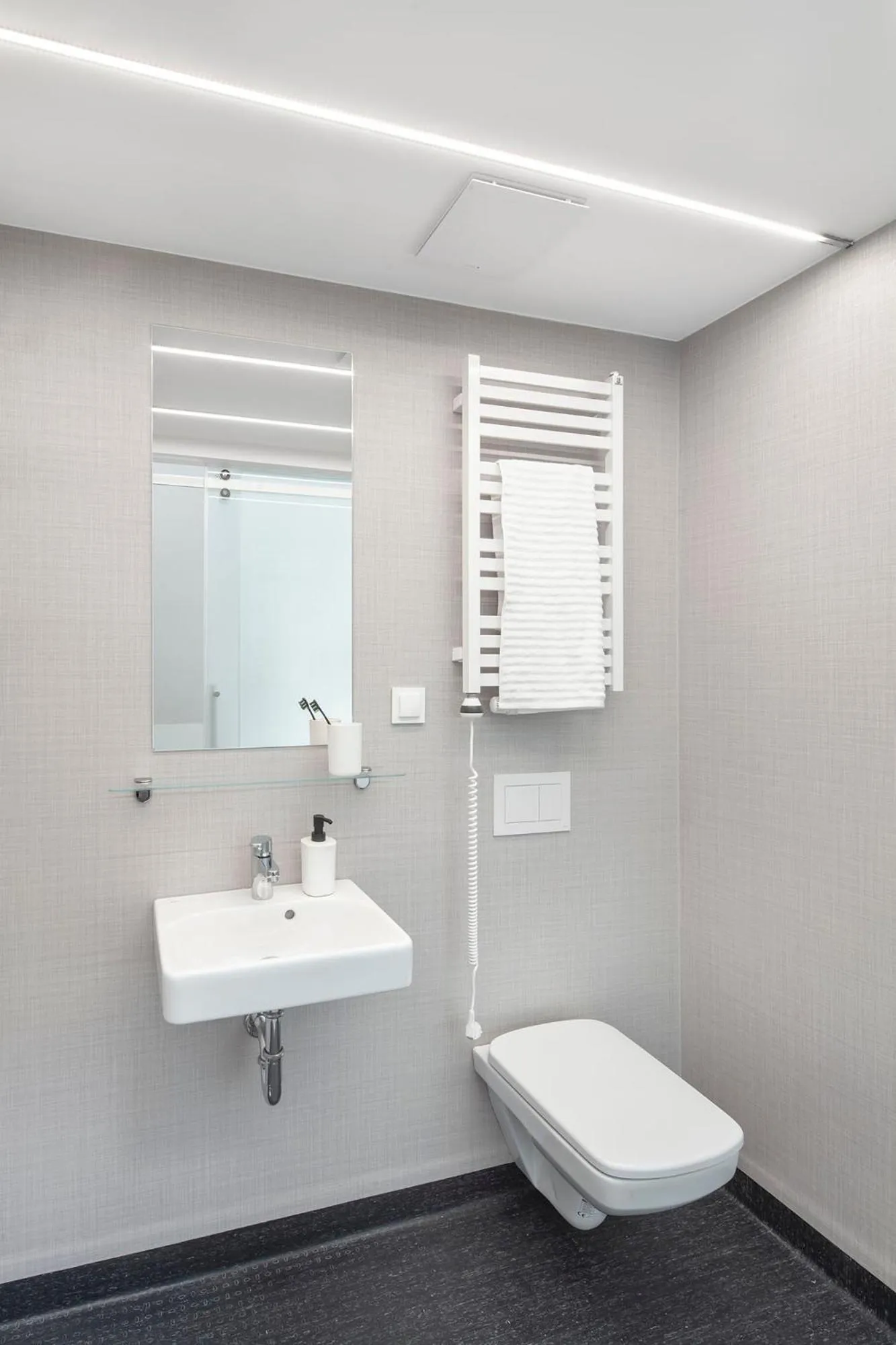 Bathroom in Lofty Kampus Garnizon