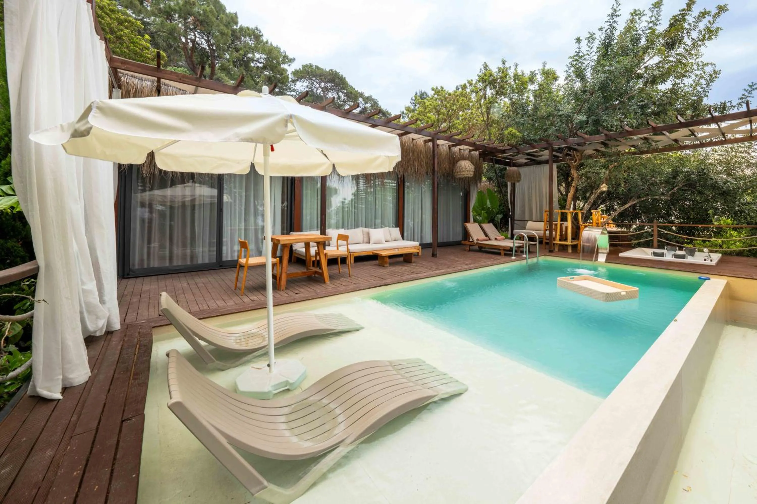 Patio in Lov Faralya Adults Only