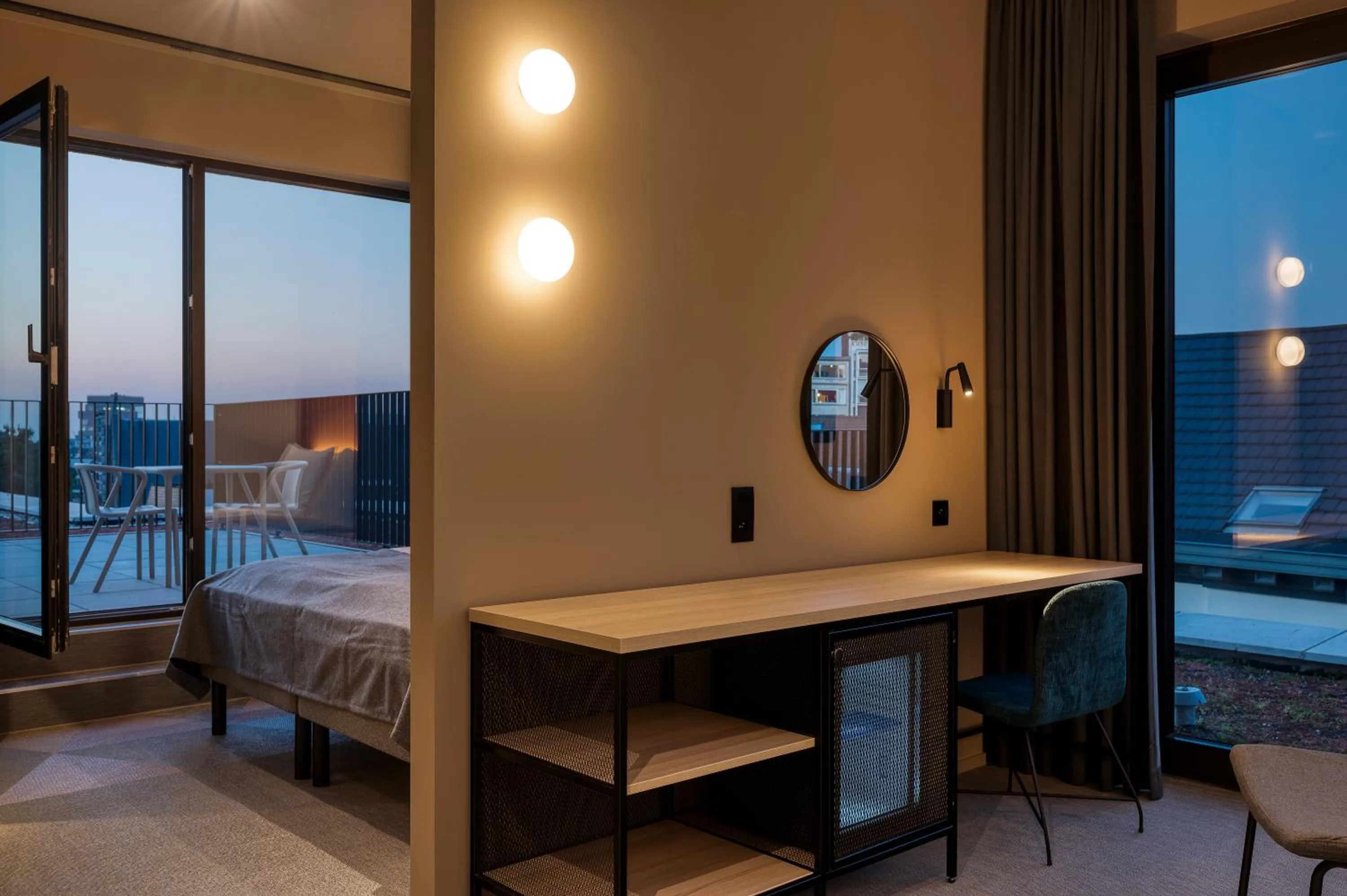 Photo of the whole room, Bed in Citybox Antwerp City Center