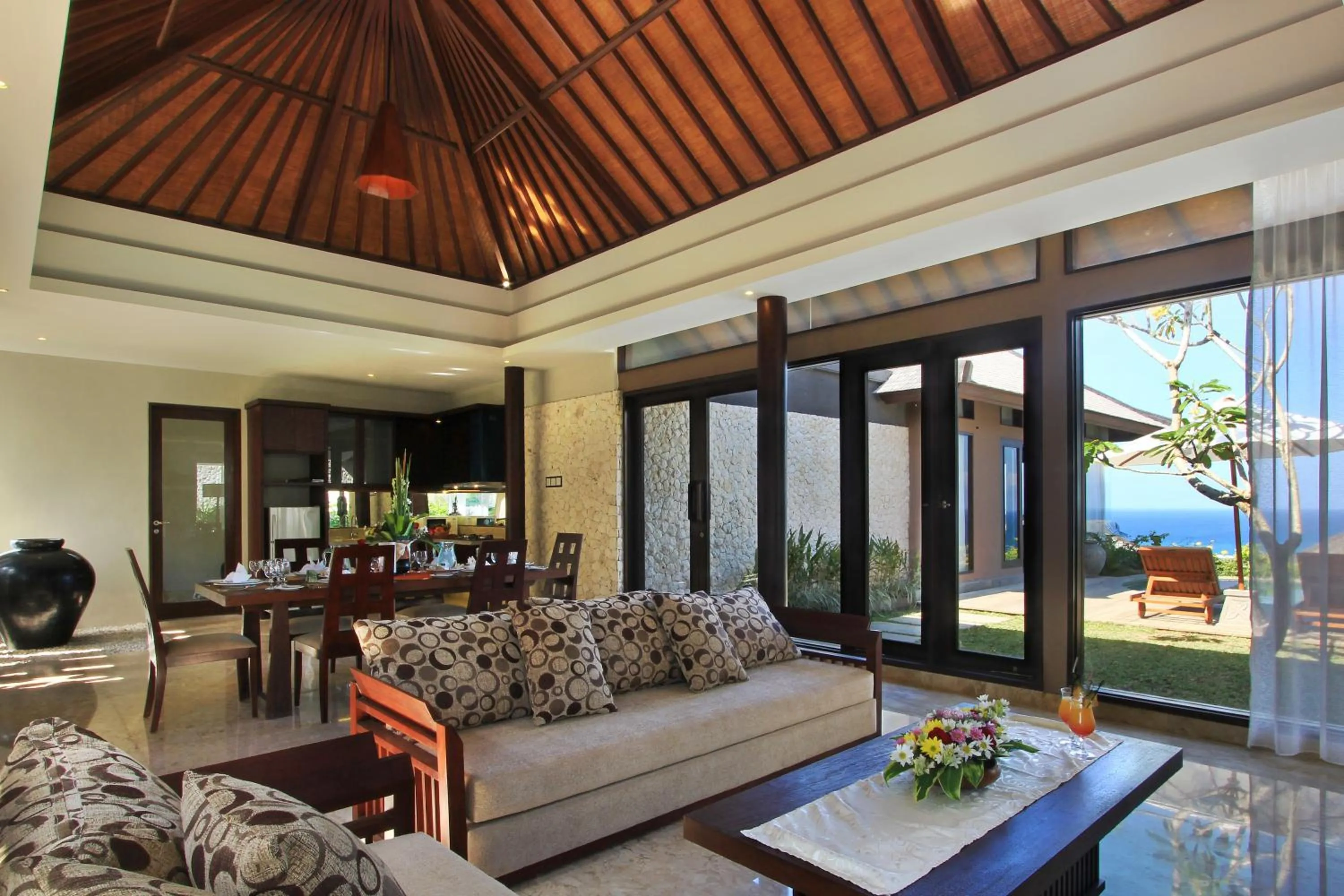 Living room in Ulu Segara Luxury Suites & Villas