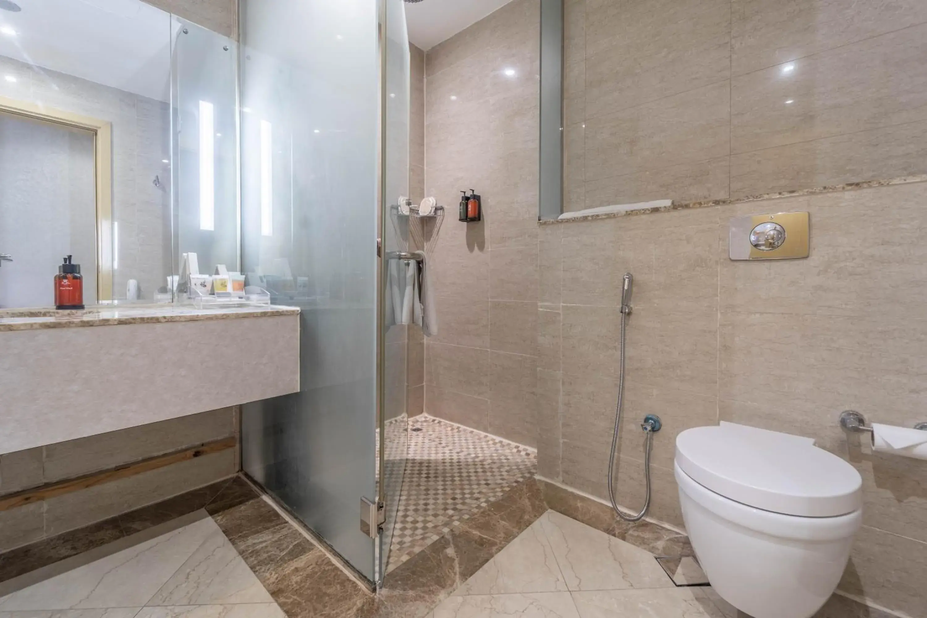 Shower in The Leela Hotel Shower in The Leela Hotel