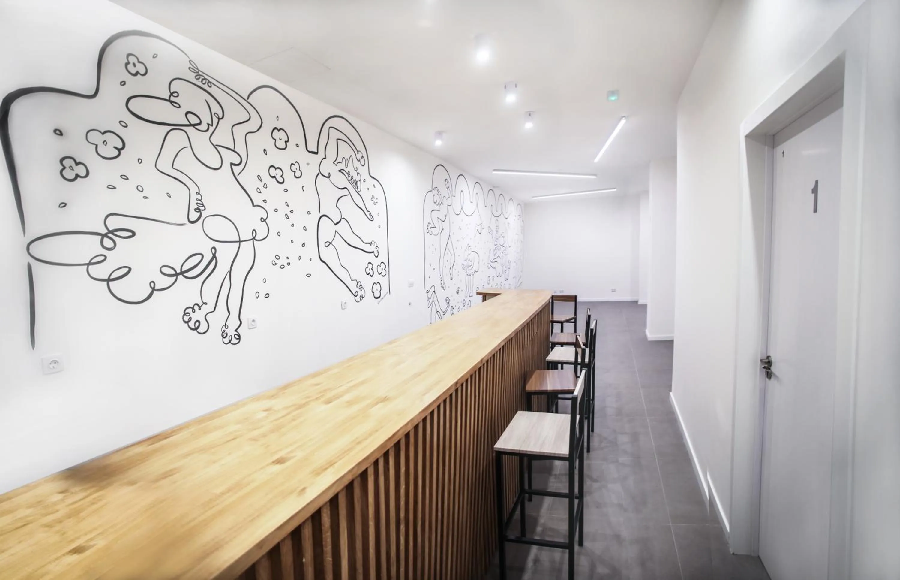 Lounge or bar in Hostel MYD La Latina