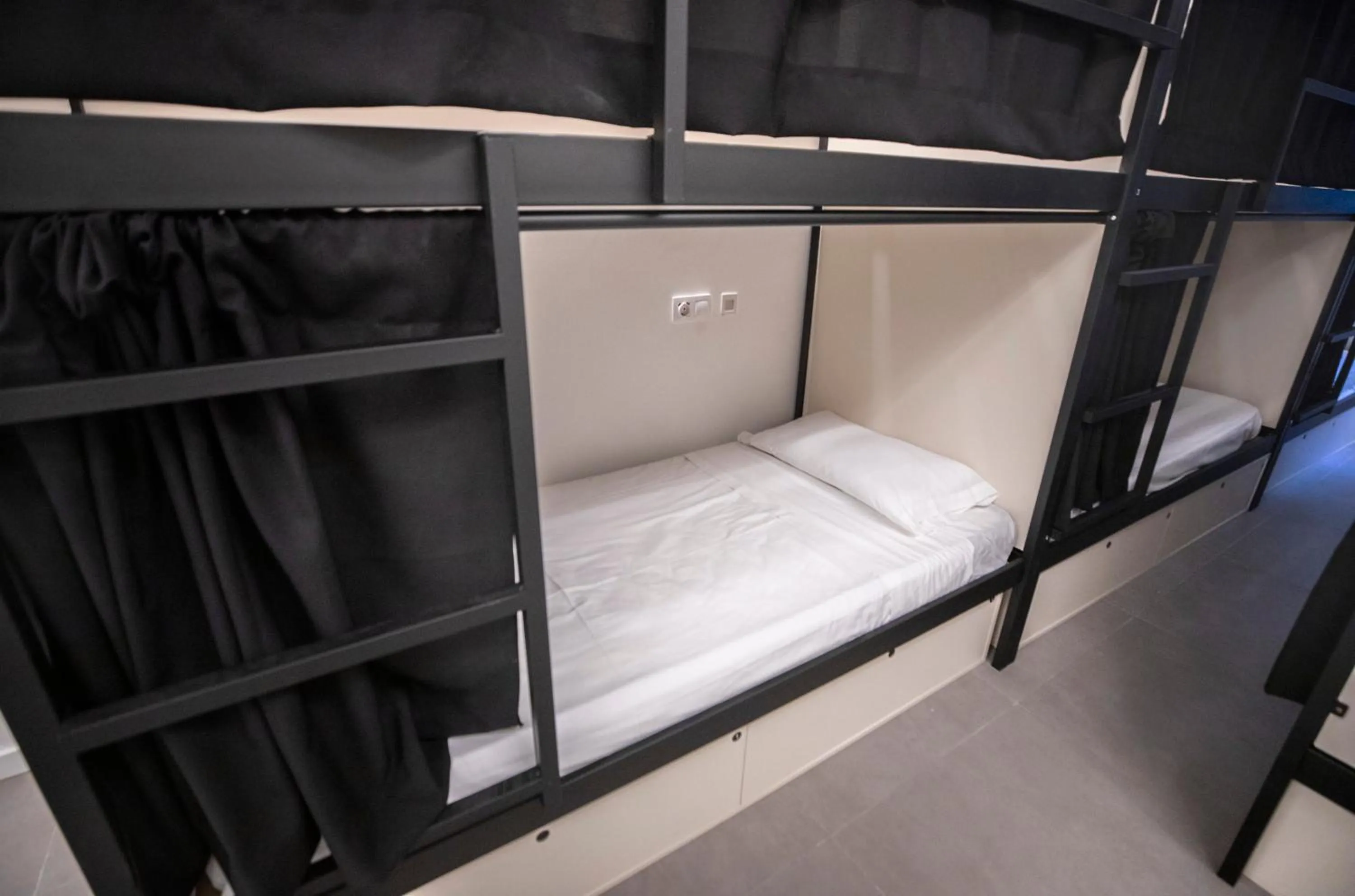 Bedroom, Bed in Hostel MYD La Latina