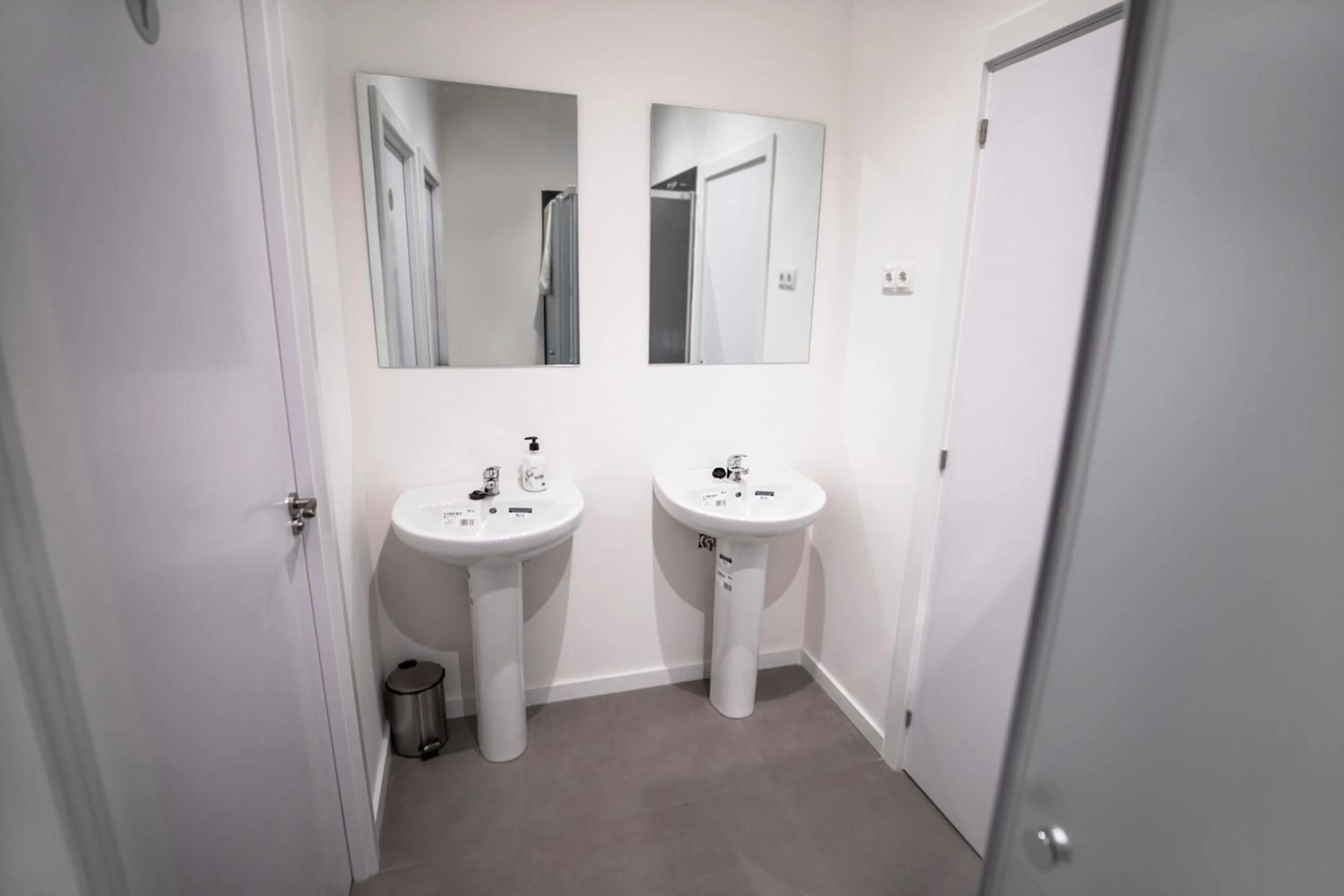 Bathroom in Hostel MYD La Latina