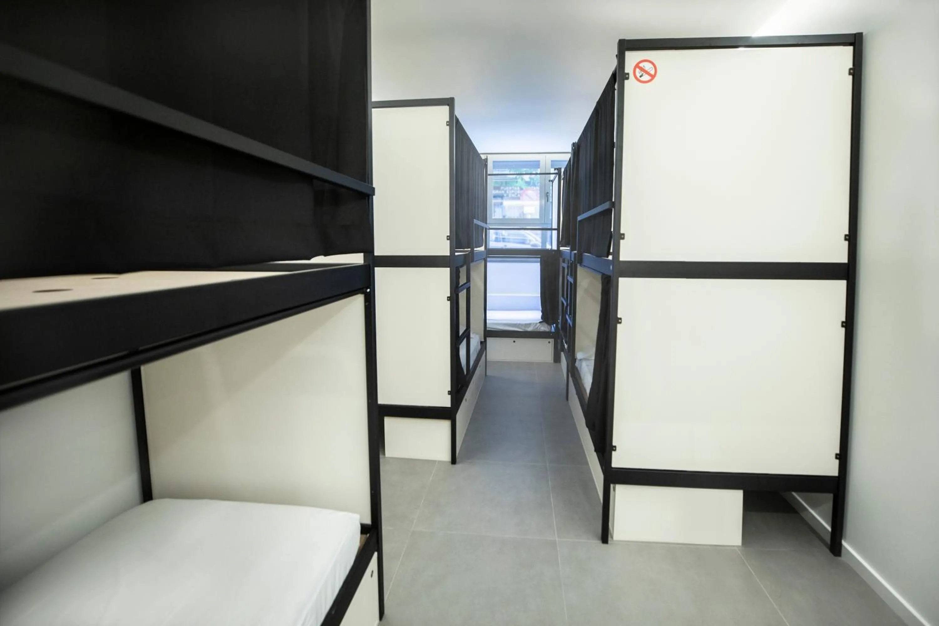 Bedroom in Hostel MYD La Latina