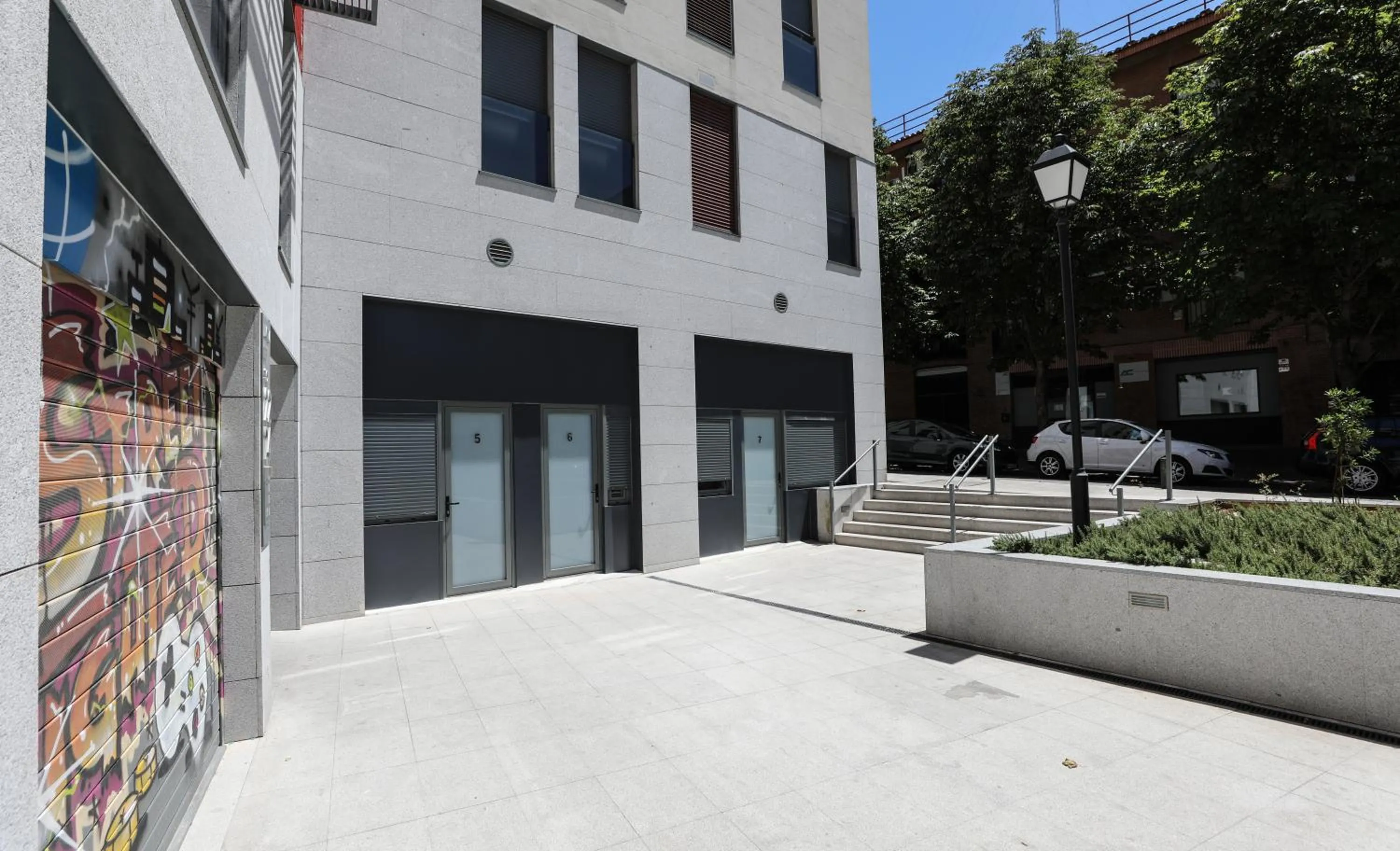 Property building in Hostel MYD La Latina