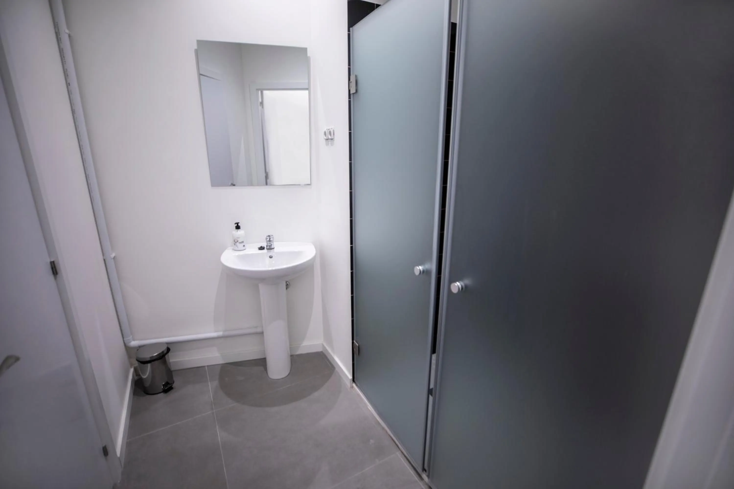 Bathroom in Hostel MYD La Latina