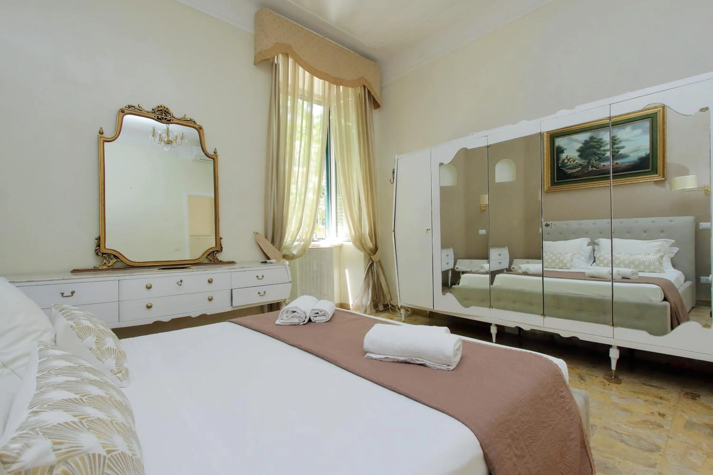 Bedroom, Bed in 4BNB - Luxury Mazzini Apartment