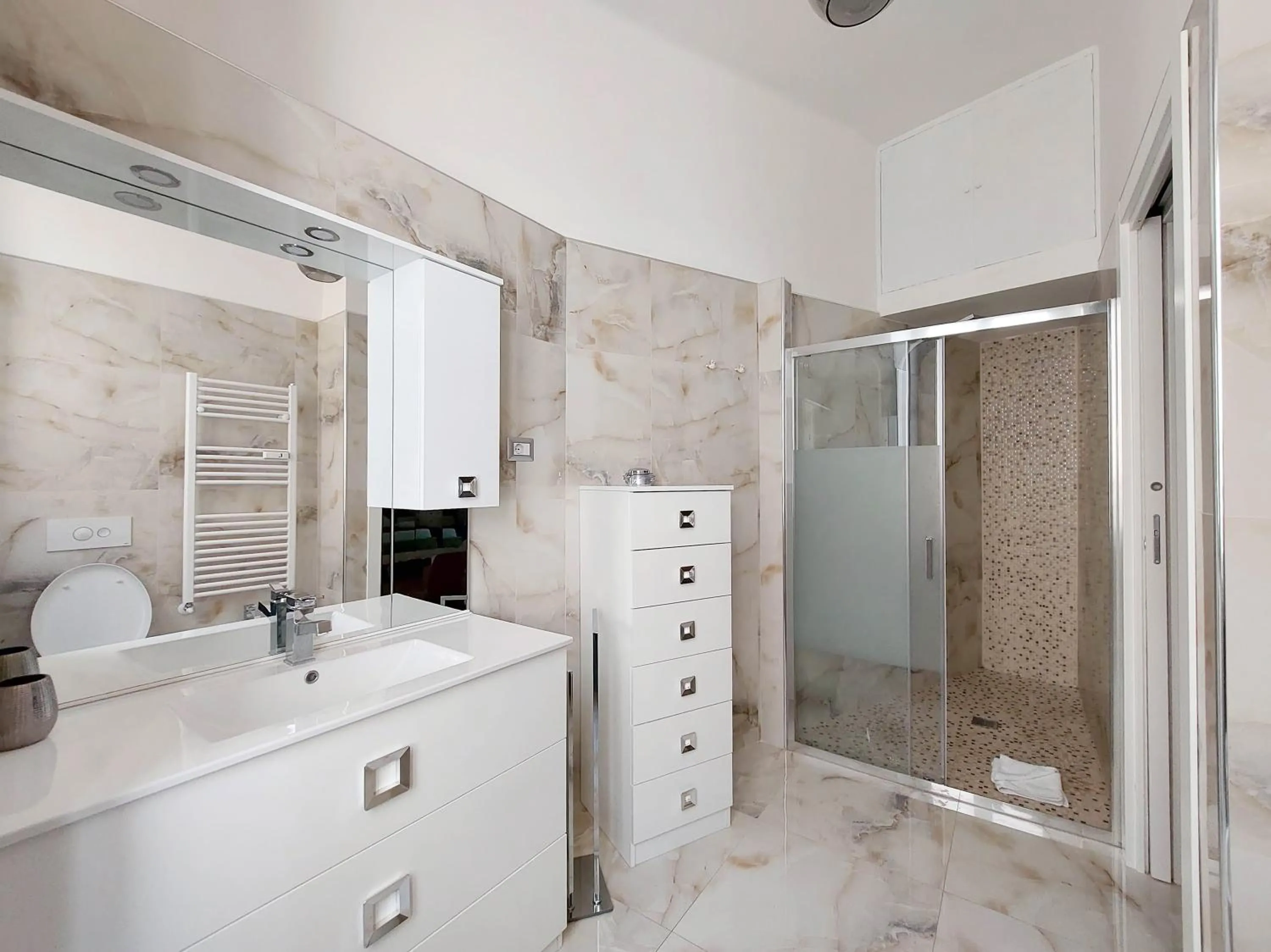 Bathroom in 4BNB - Luxury Mazzini Apartment