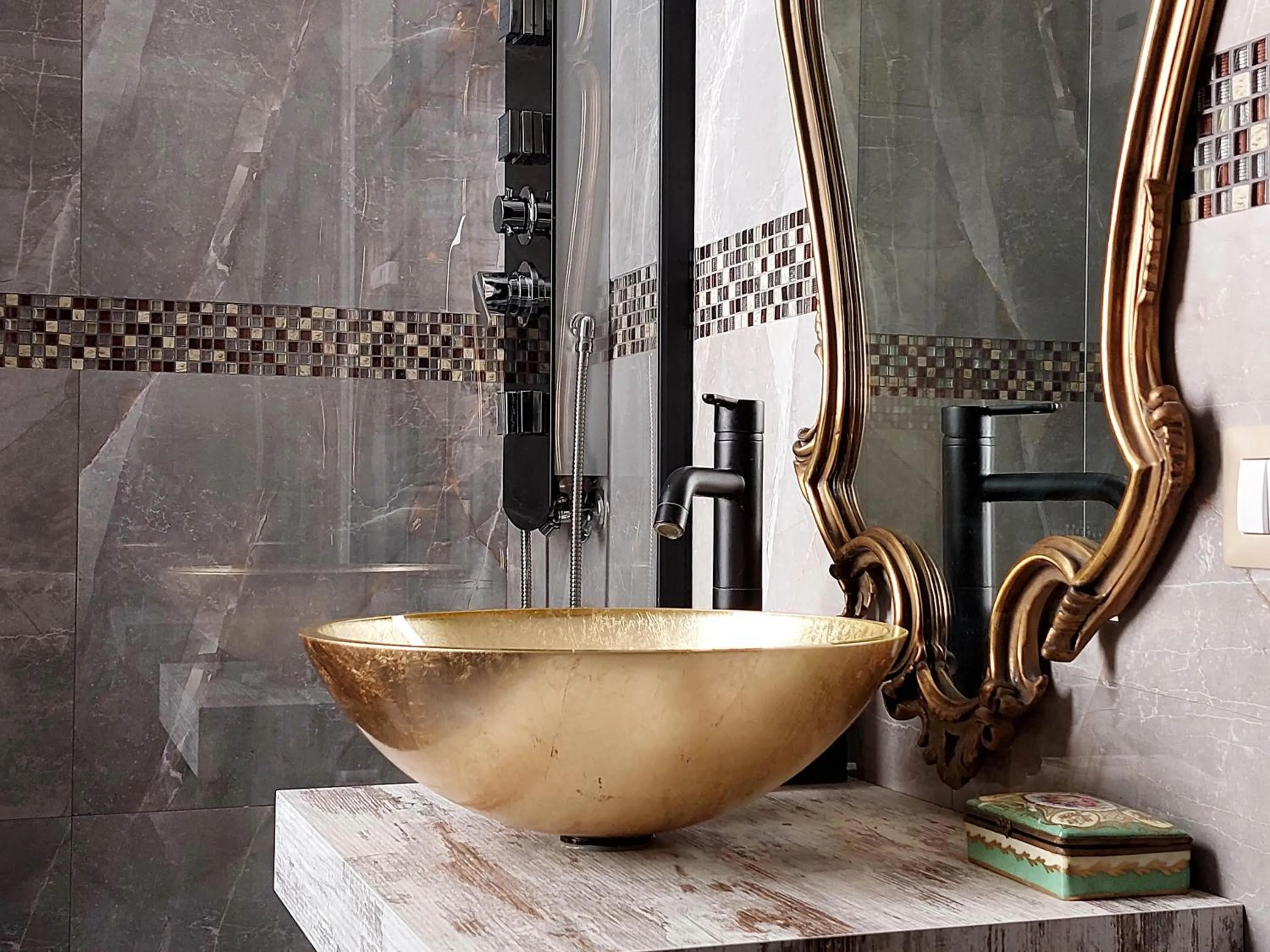 Bathroom in 4BNB - Luxury Mazzini Apartment