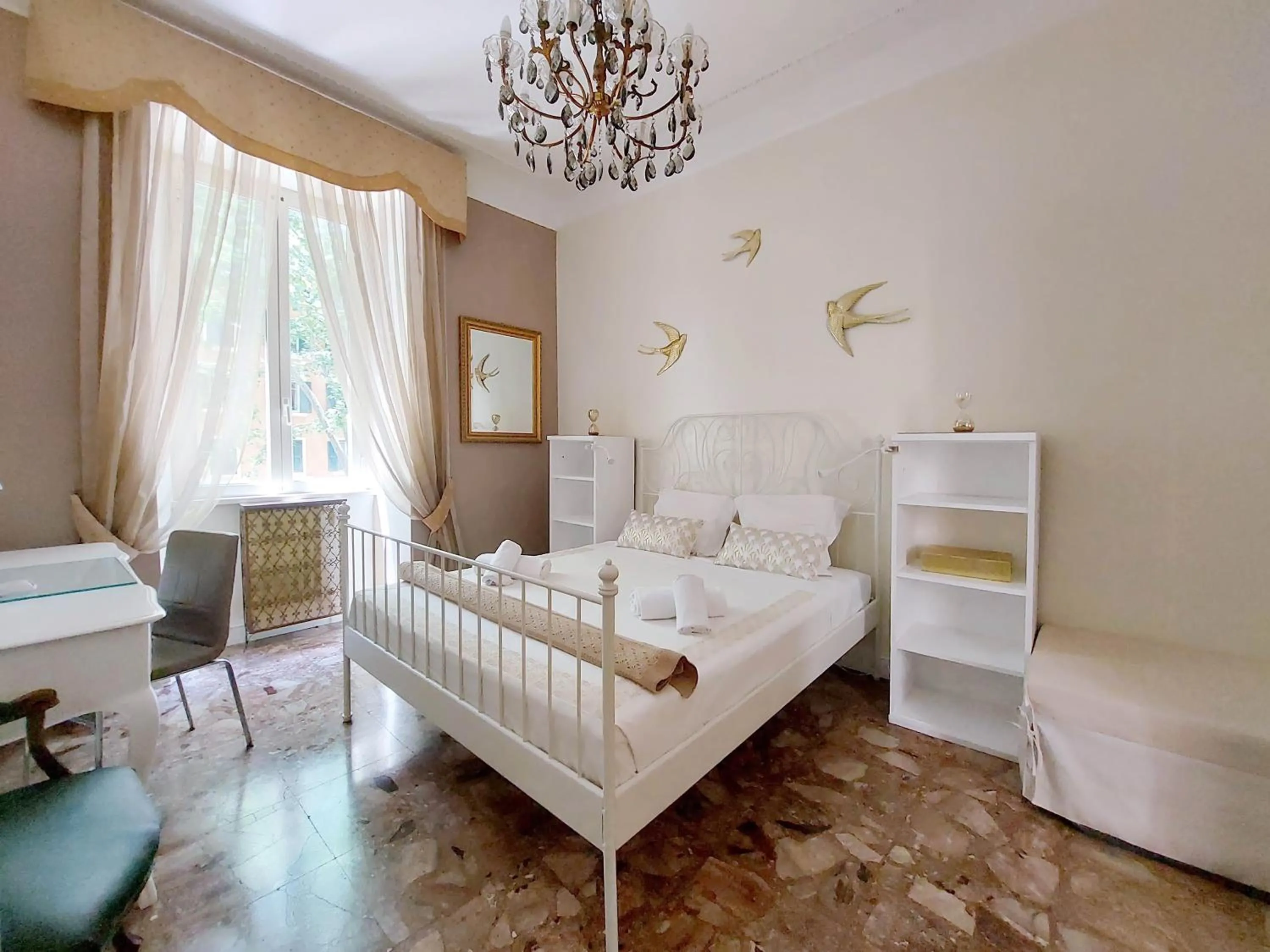 Bedroom, Bed in 4BNB - Luxury Mazzini Apartment