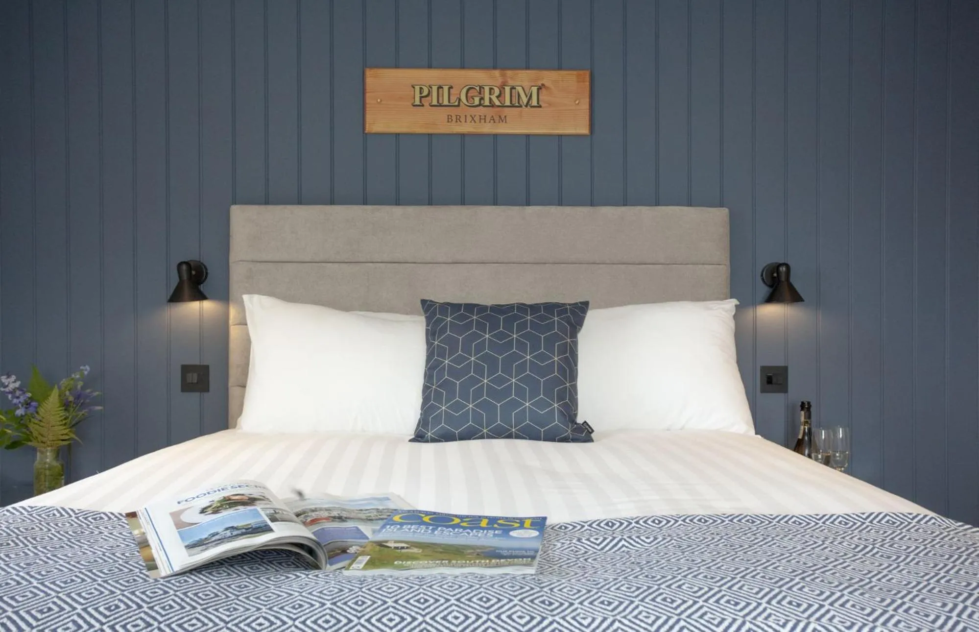 Bed in Pilgrim Suite - Sea View - Free Wi-Fi