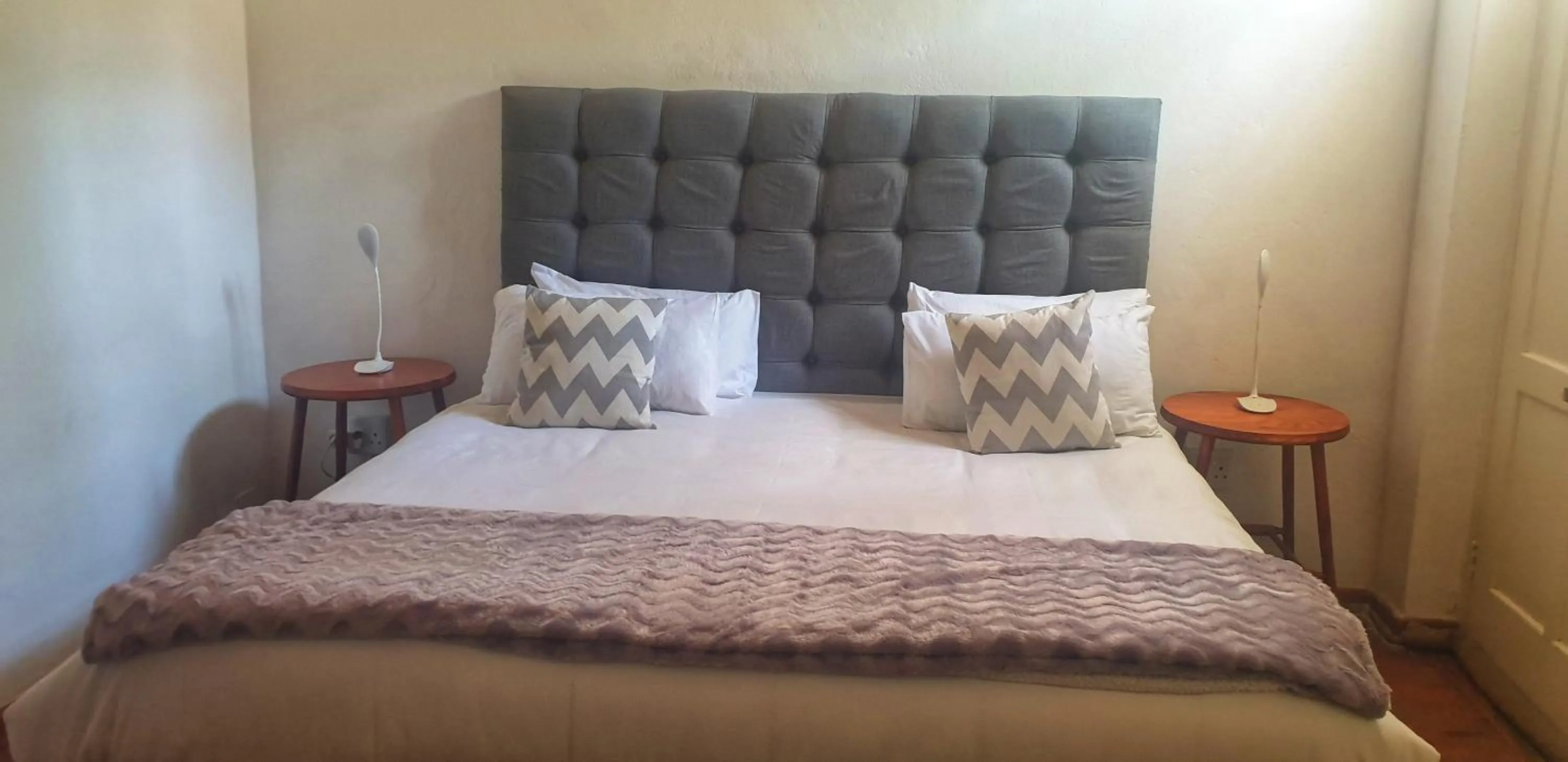 Bed in Camdeboo Cottages
