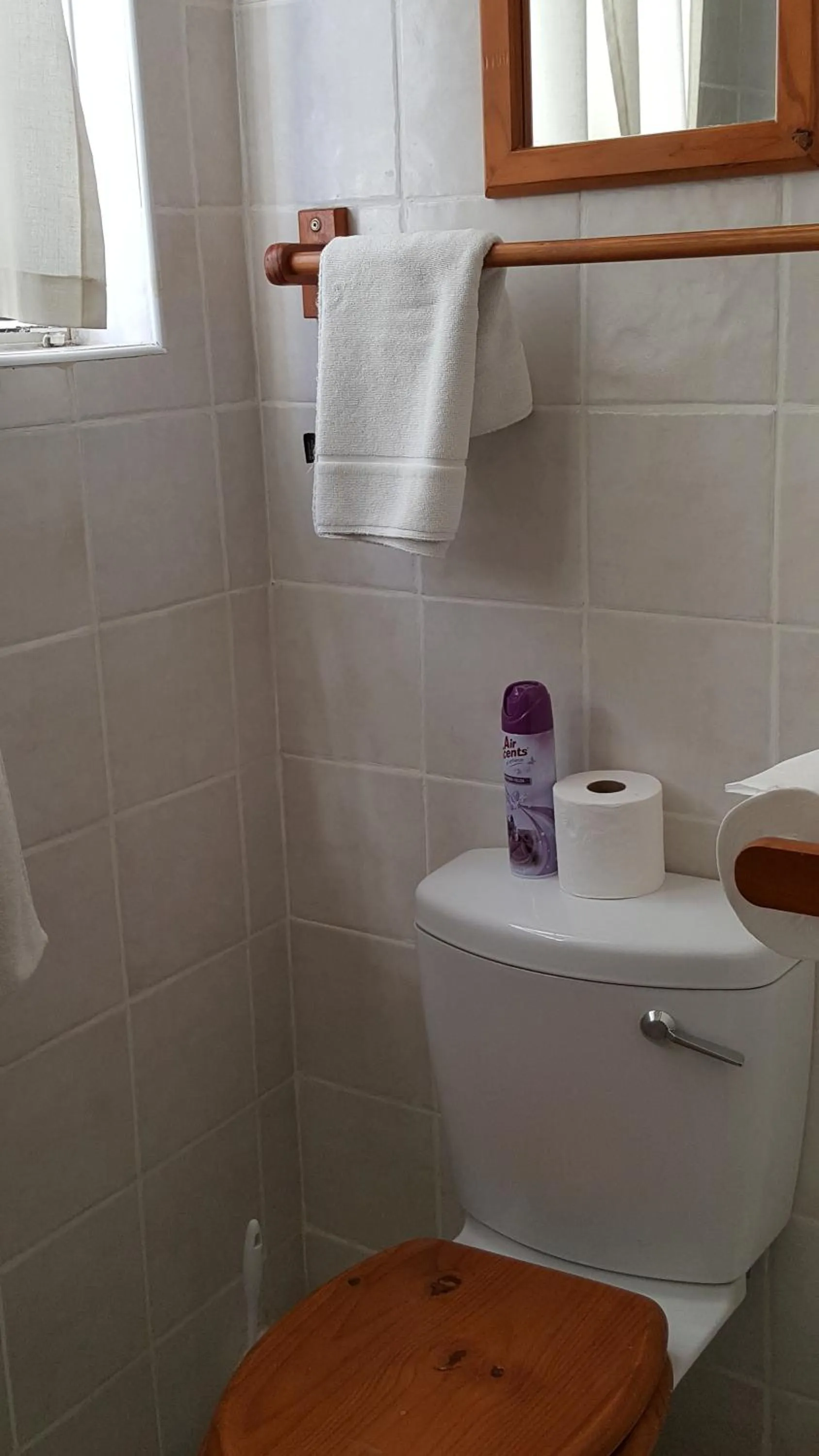 Bathroom in Camdeboo Cottages