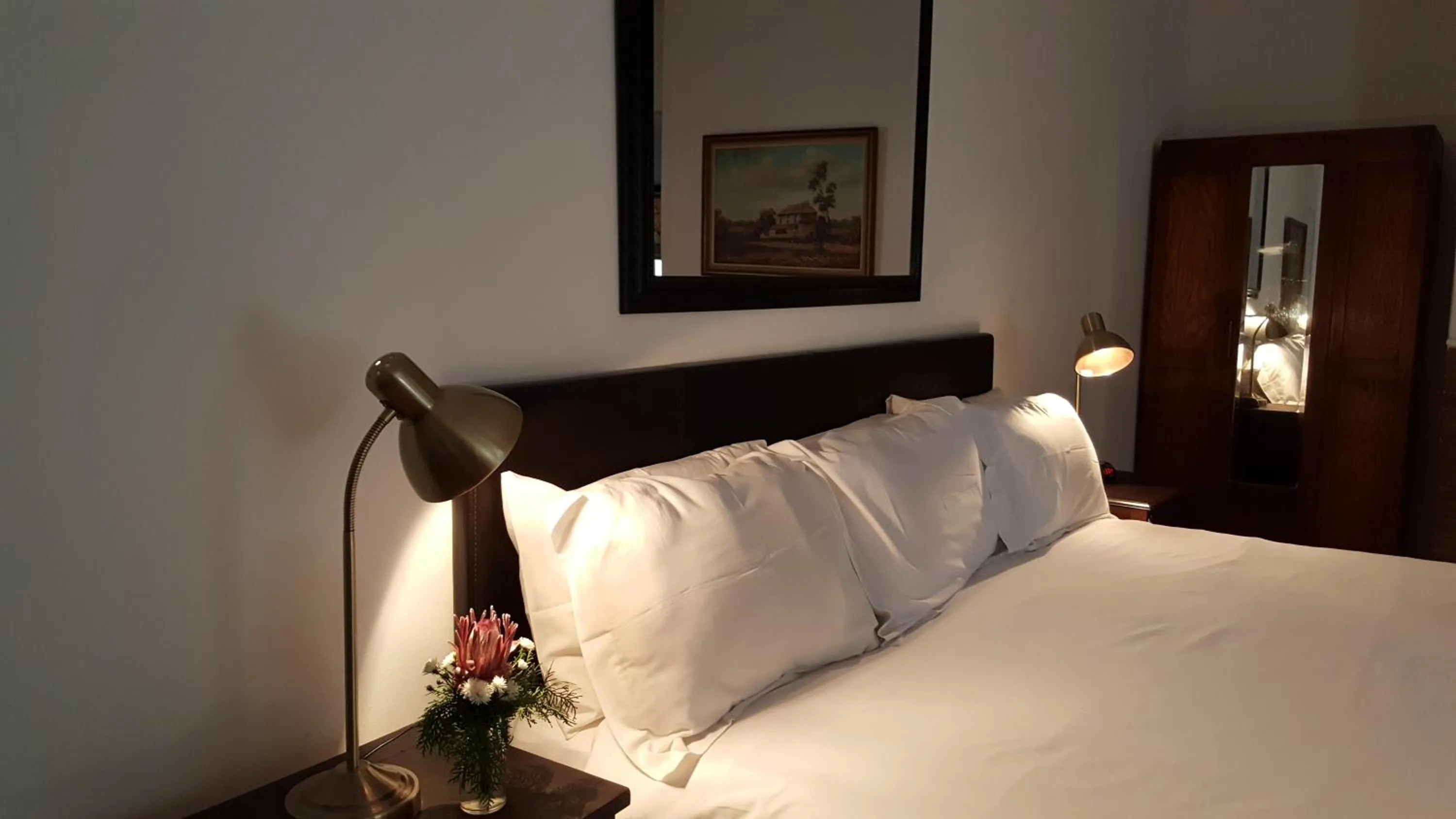 Bed in Camdeboo Cottages