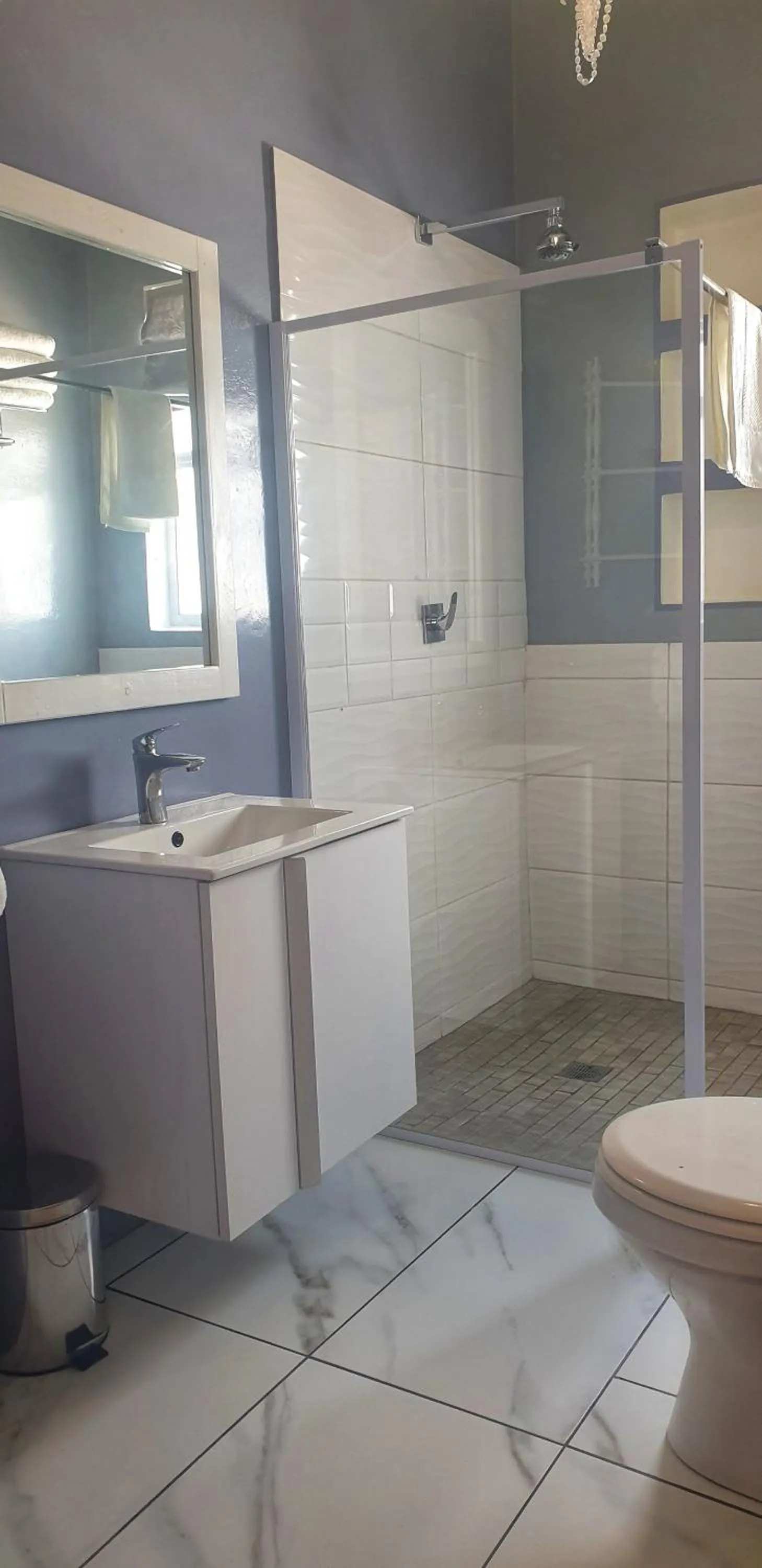 Bathroom in Camdeboo Cottages