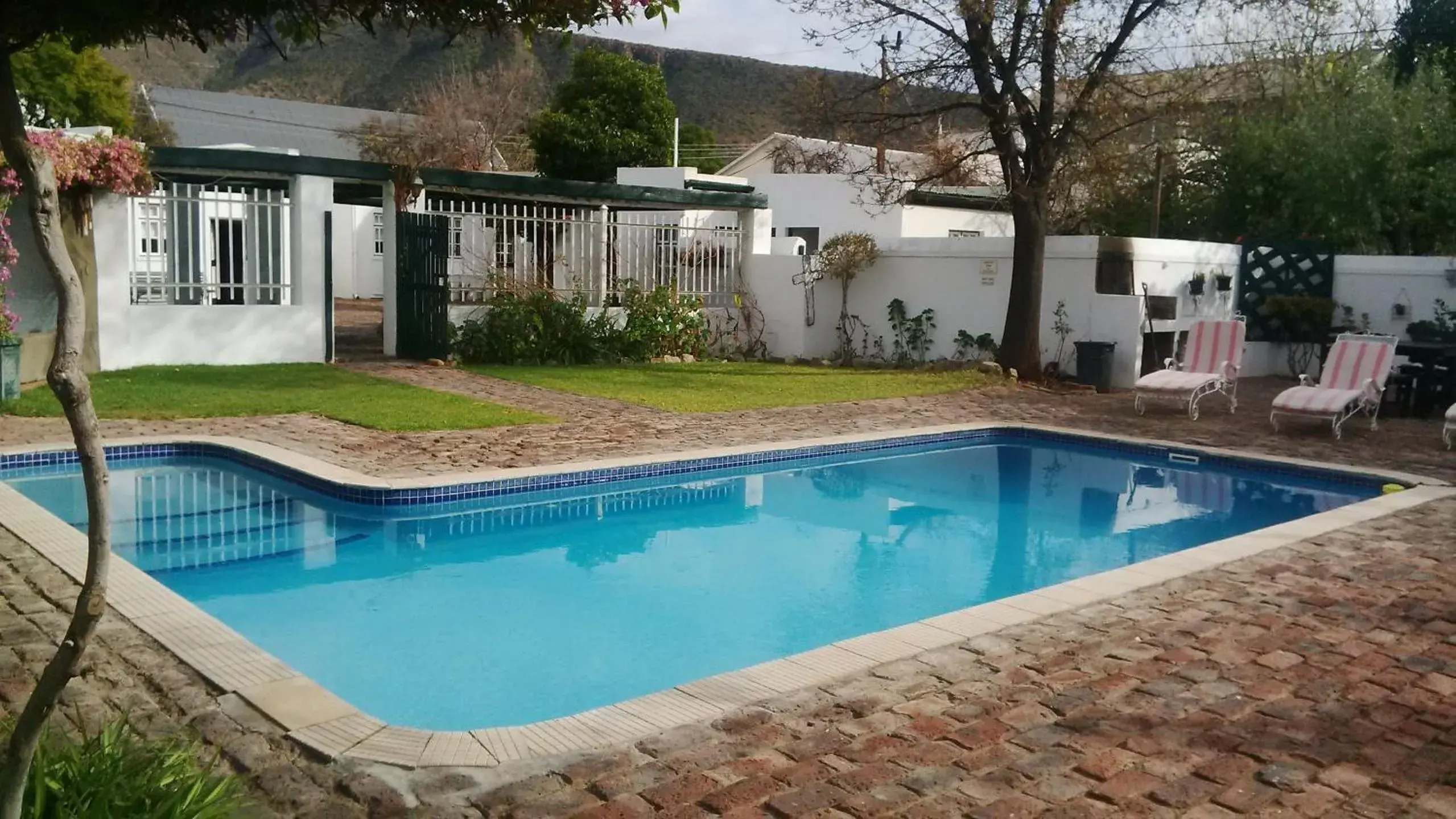 Property building in Camdeboo Cottages Property building in Camdeboo Cottages